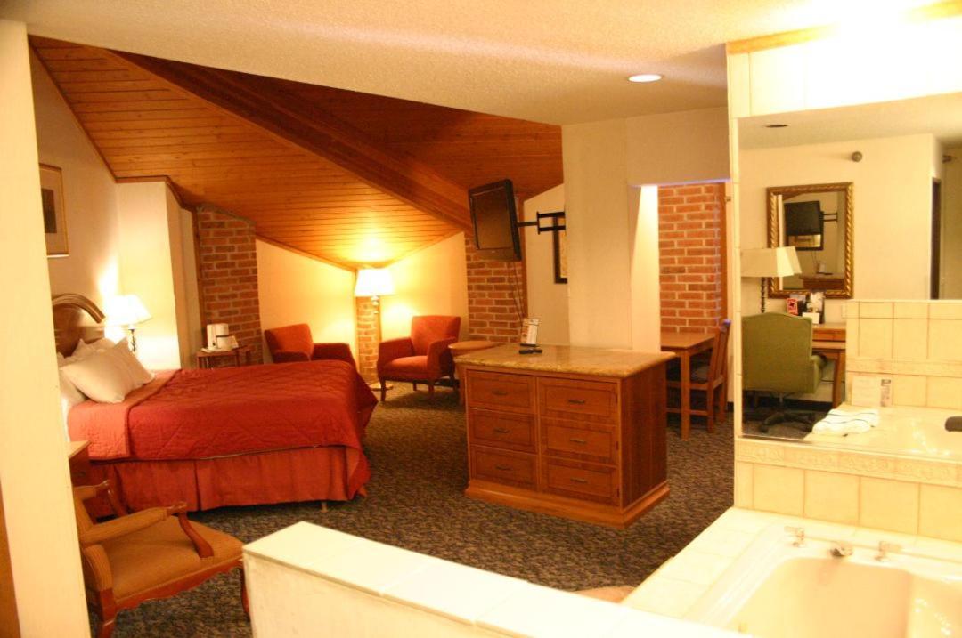 American Inn and Suites Ionia photo 16