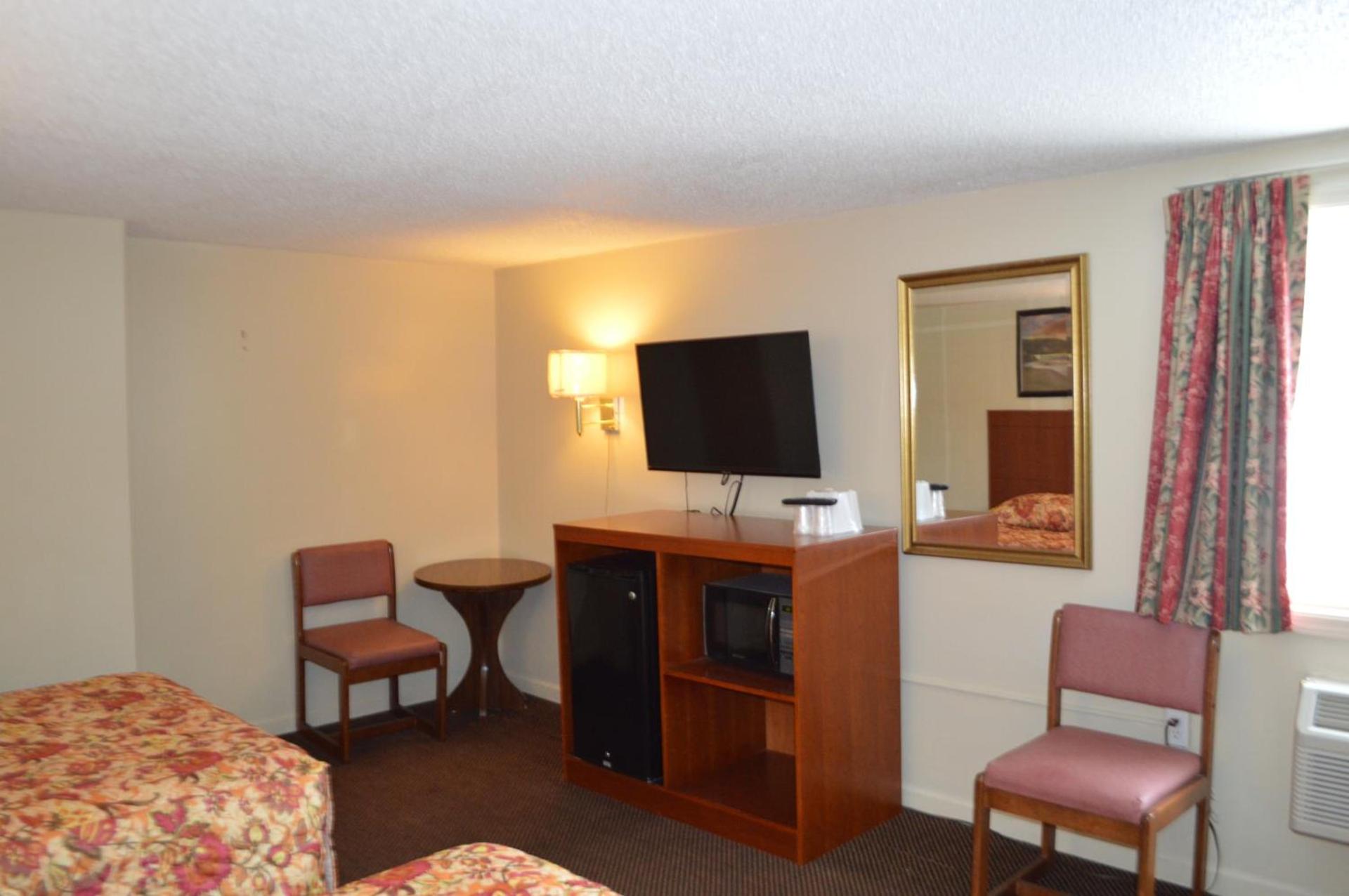 Royal Inn Motel photo 11