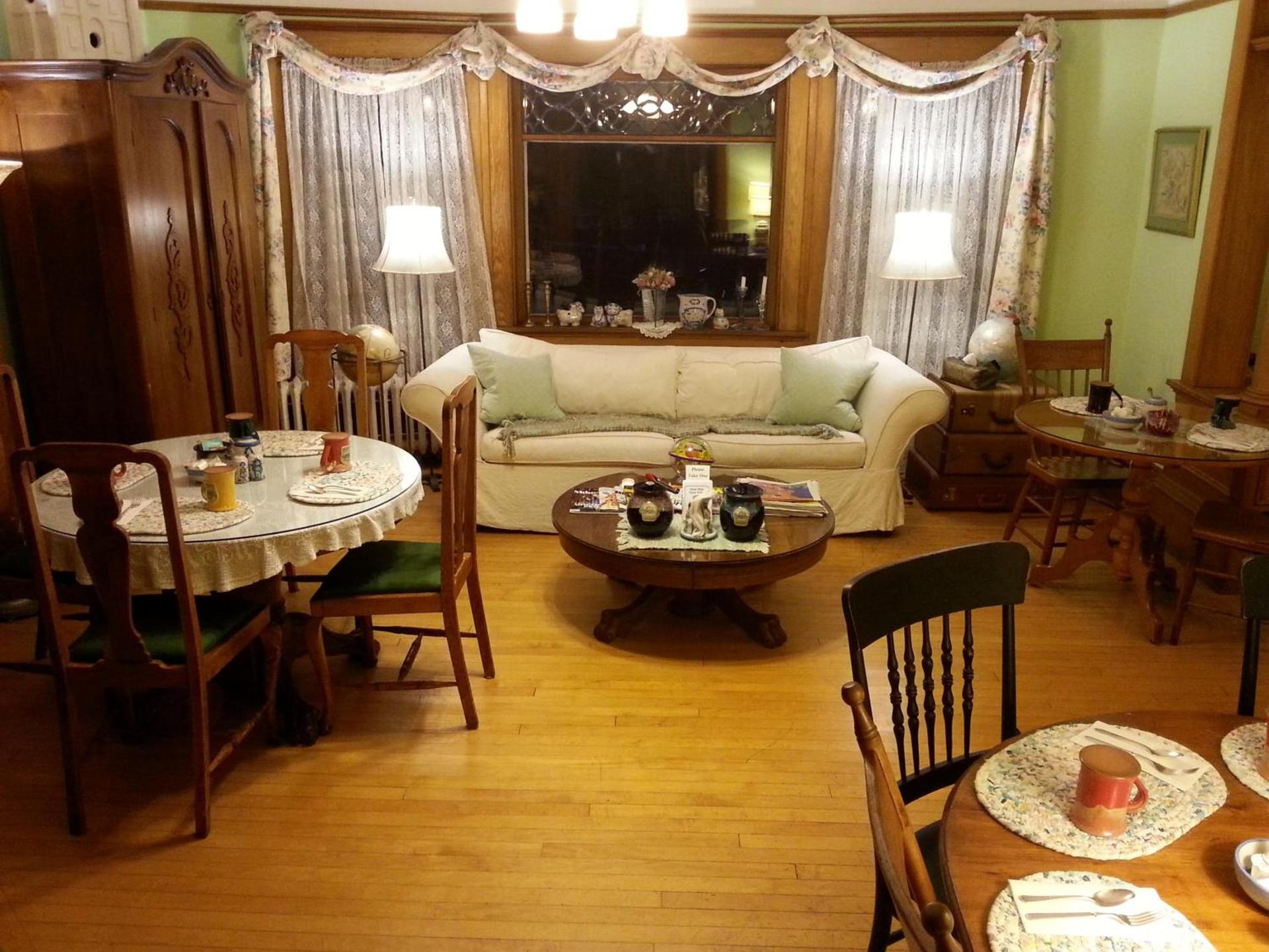 White Lace Inn photo 56