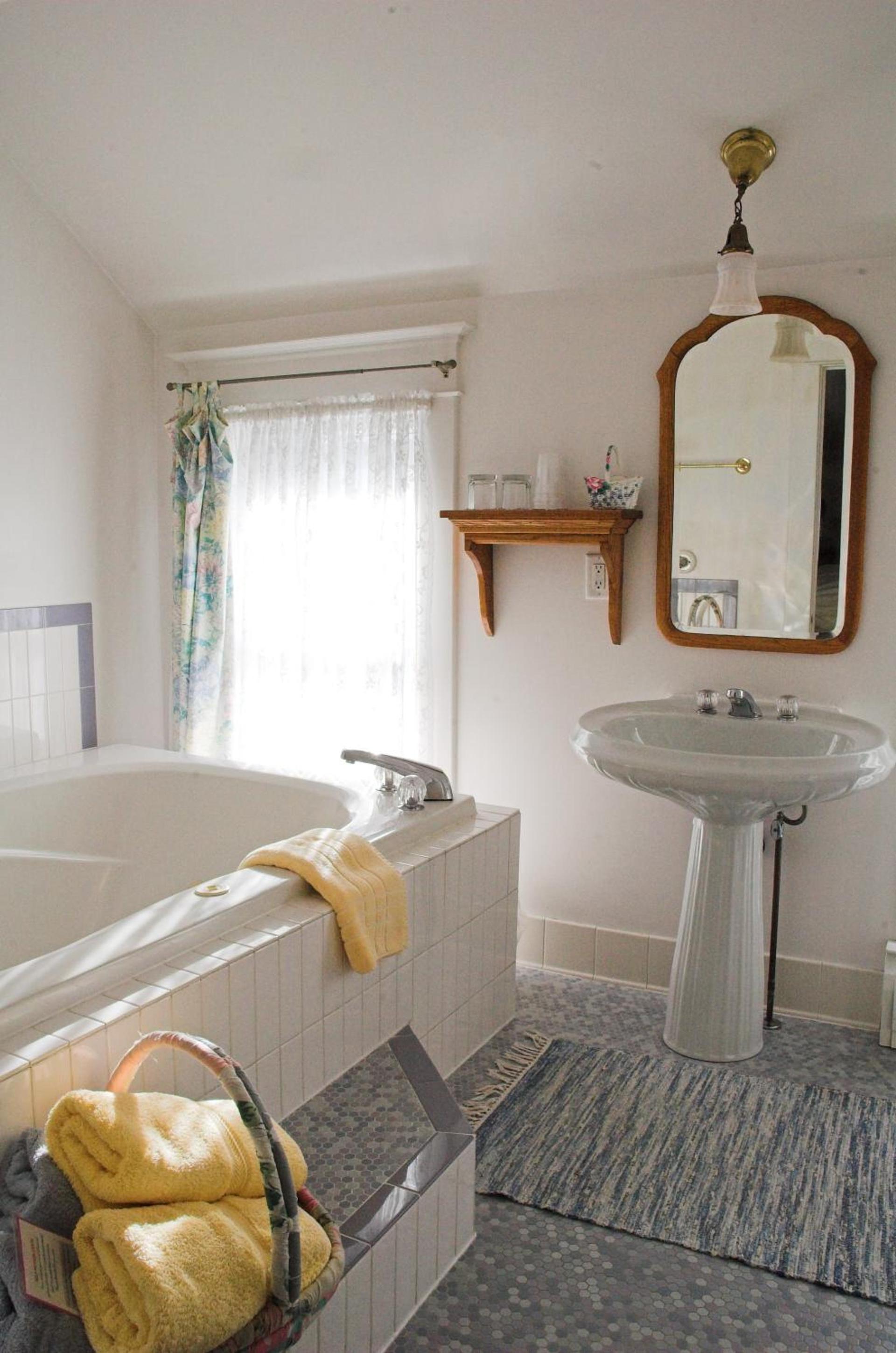 White Lace Inn photo 36
