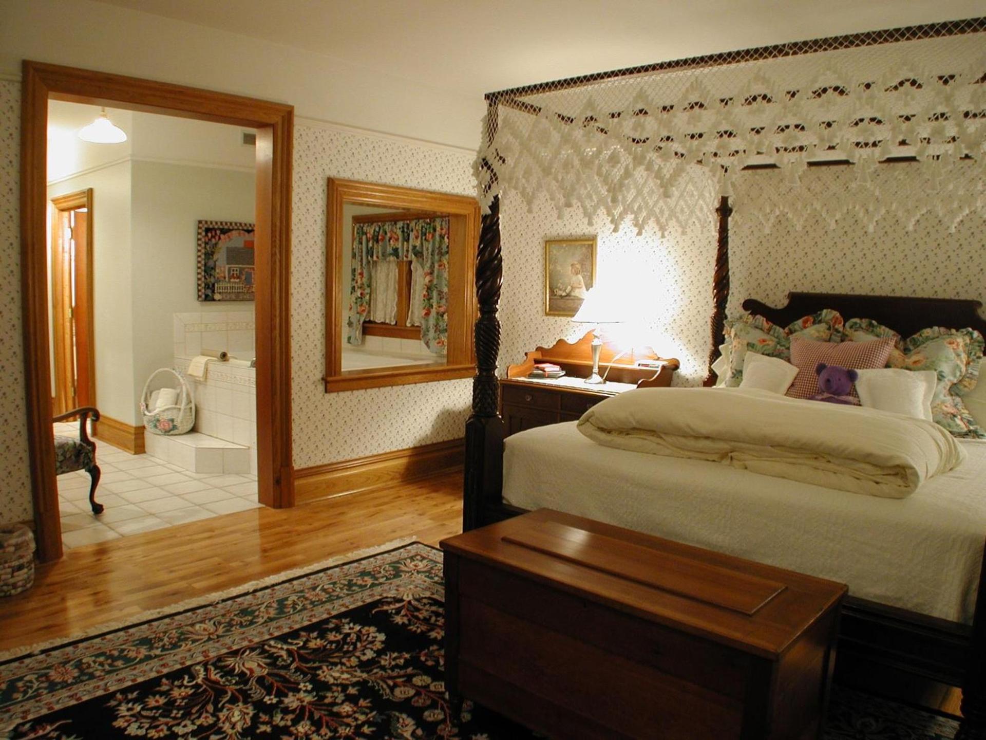 White Lace Inn photo 24