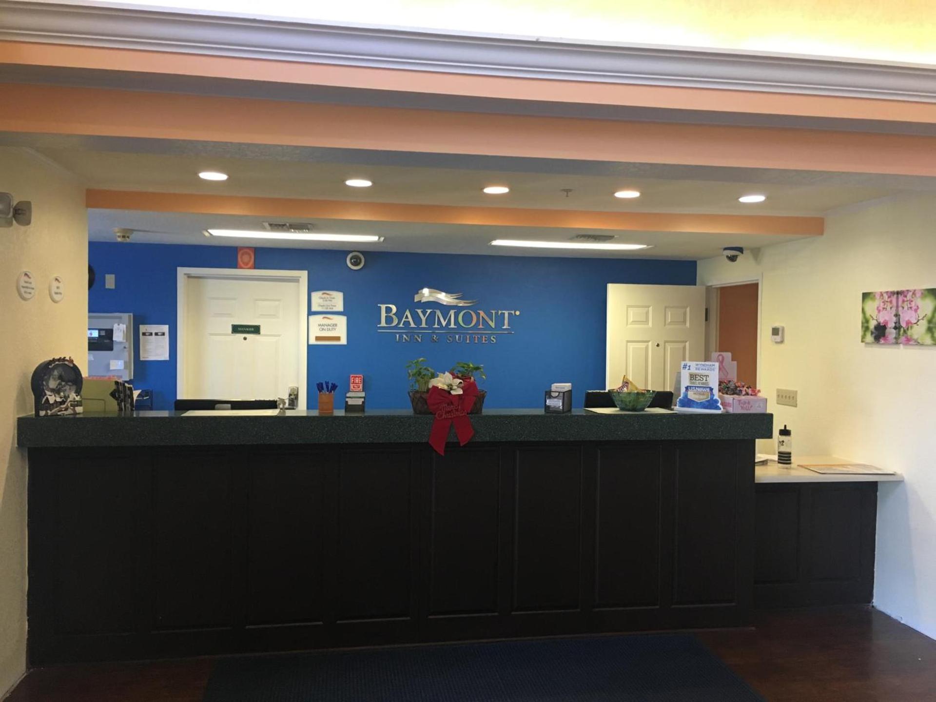 Baymont by Wyndham Lakeland photo 3