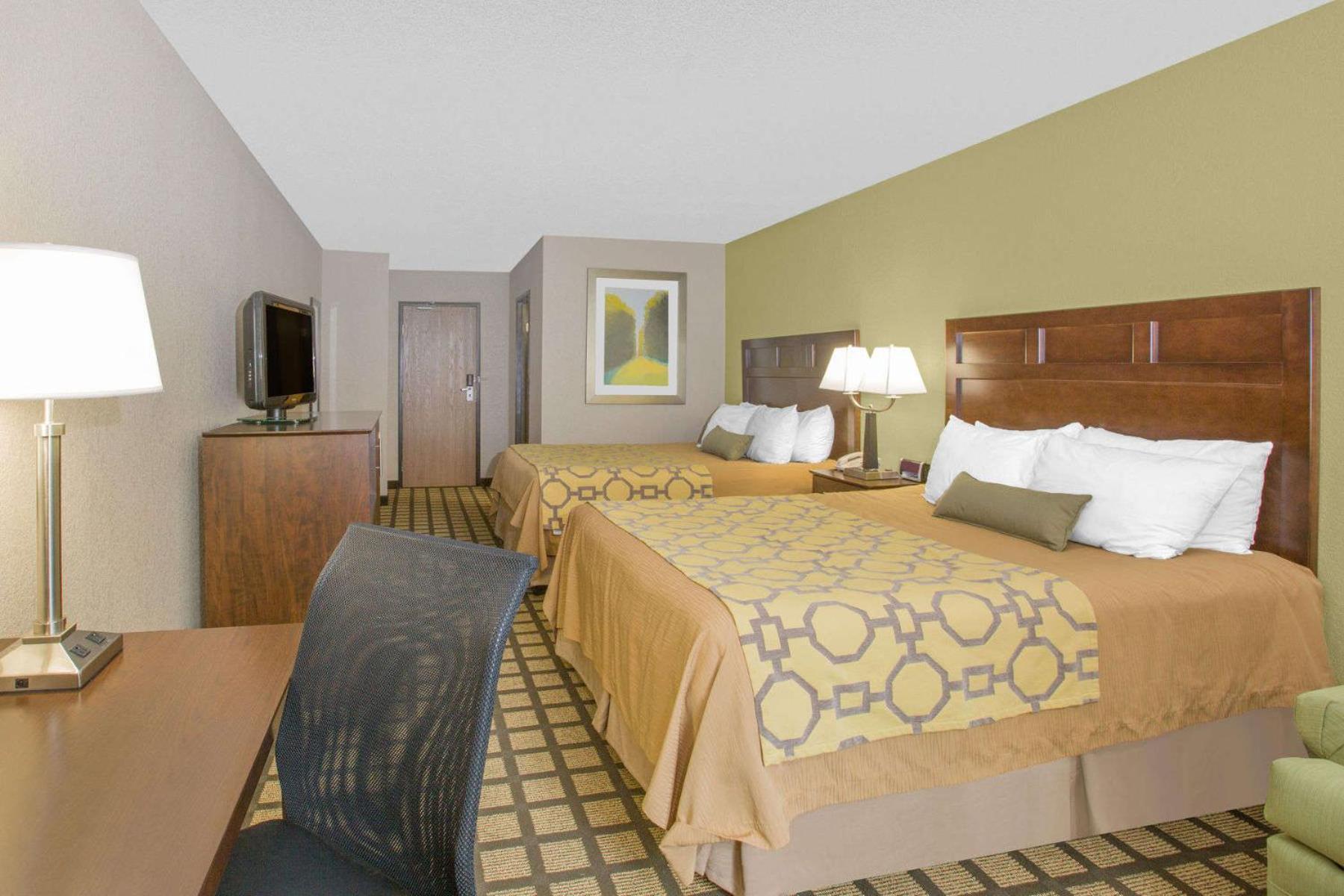 Baymont by Wyndham Ames photo 17