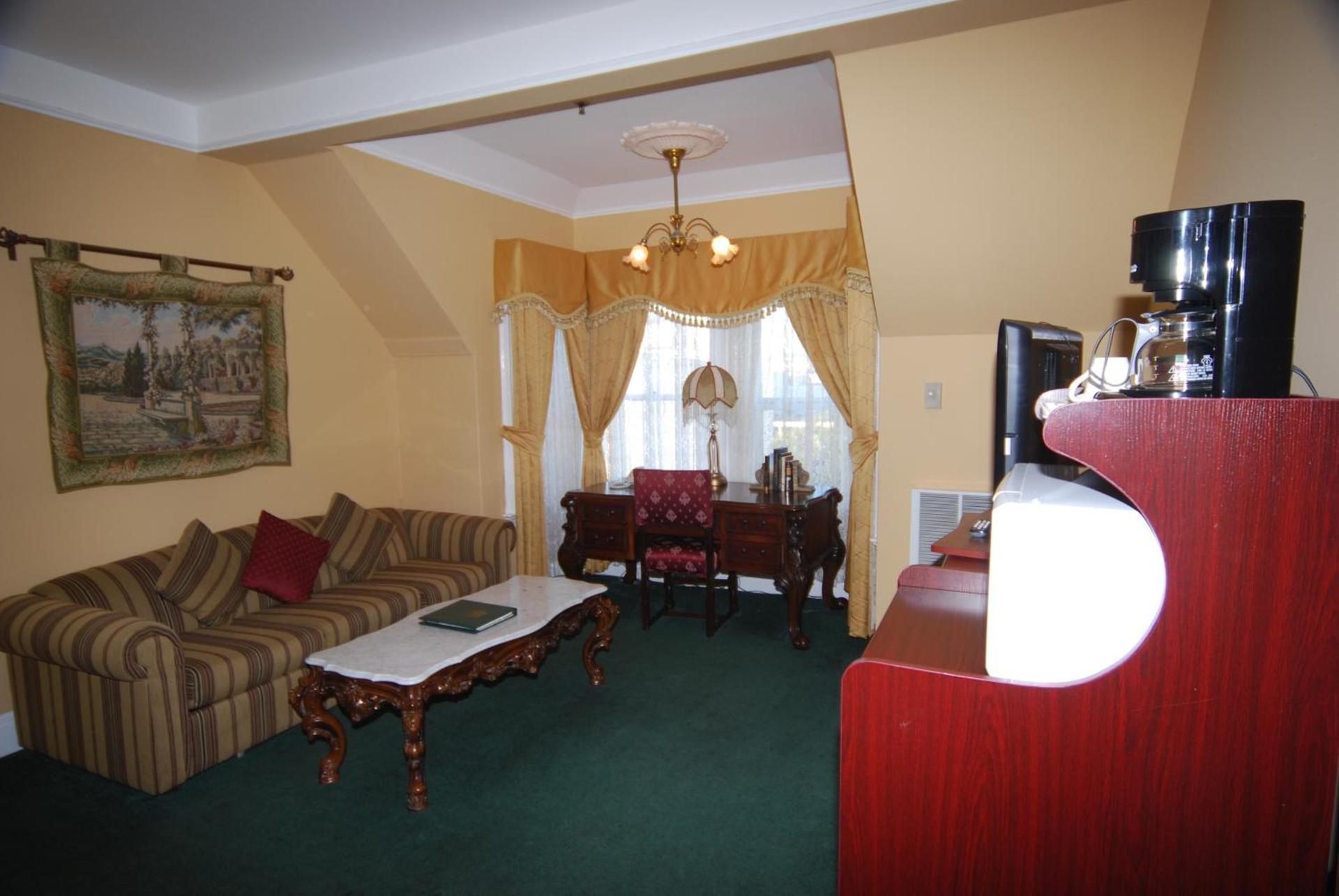 Queen Anne photo 22