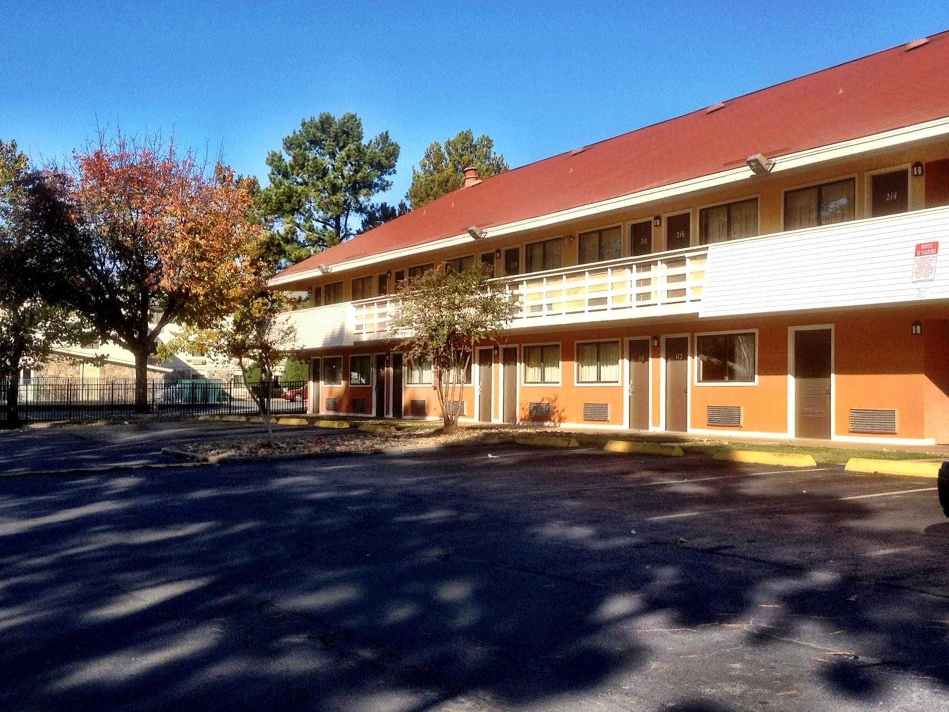 Americas Best Value Inn and Suites Little Rock photo 13