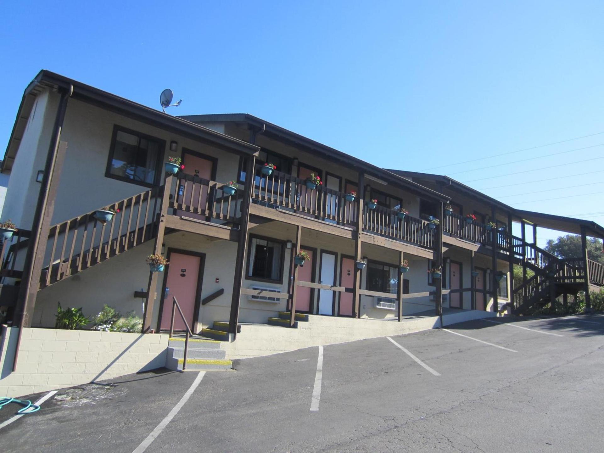 Monterey Fairgrounds Inn photo 7