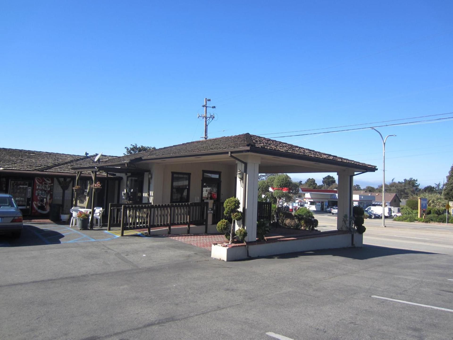 Monterey Fairgrounds Inn photo 10