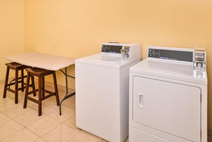 Americas Best Value Inn & Suites-Livingston photo 5