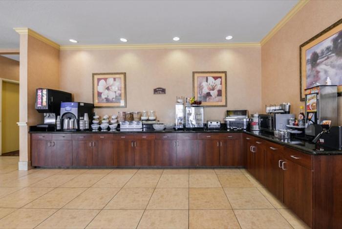 Americas Best Value Inn & Suites-Livingston photo 4