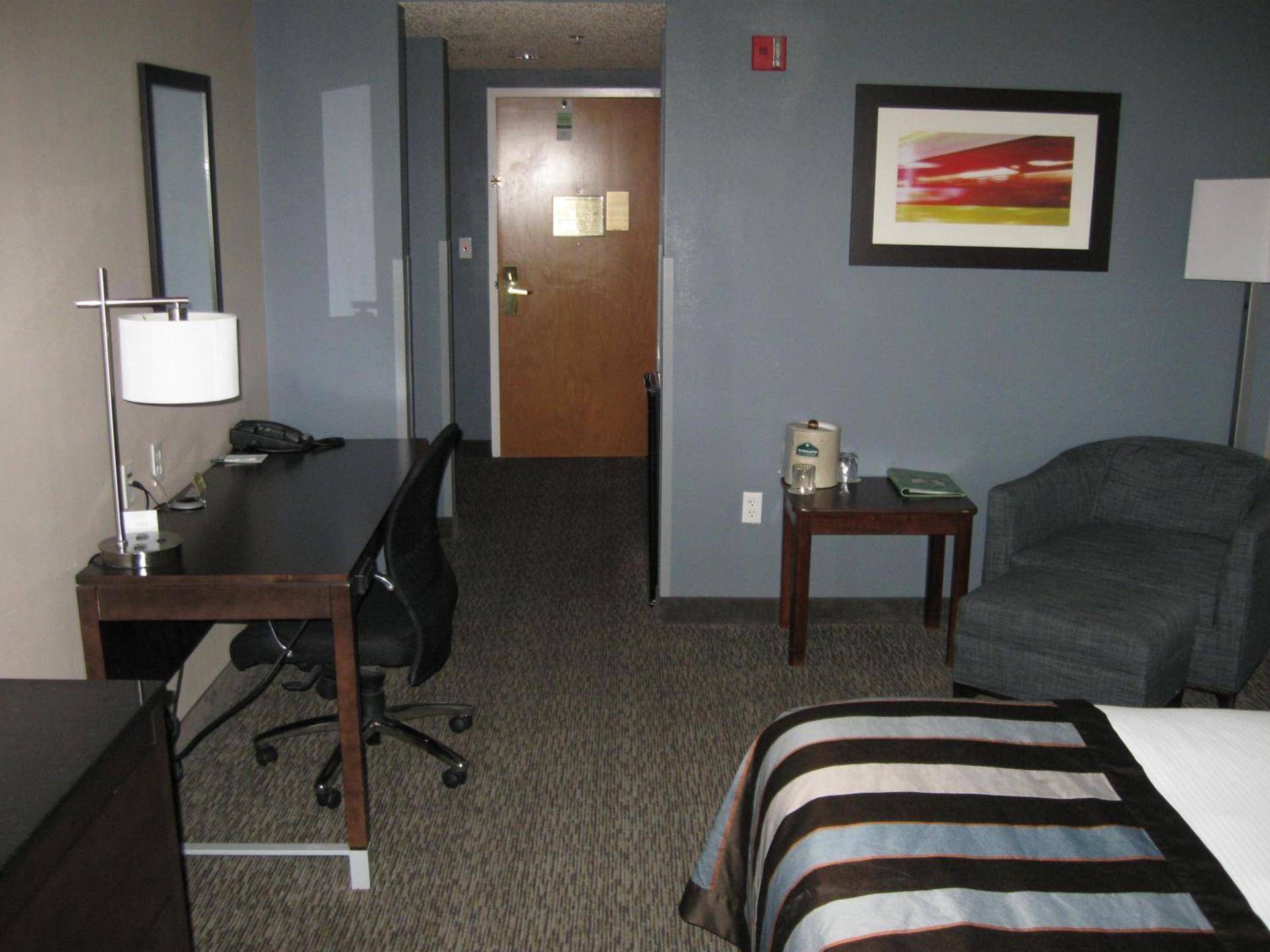 Wingate by Wyndham Fargo photo 25