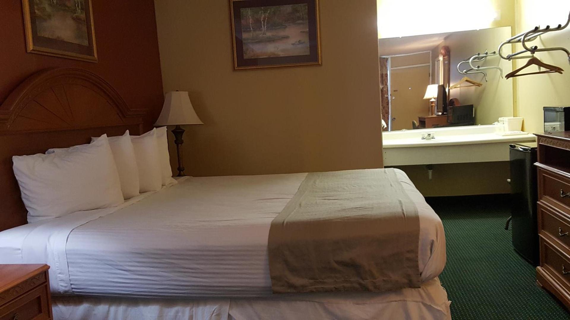 Plaza Inn Springfield photo 4