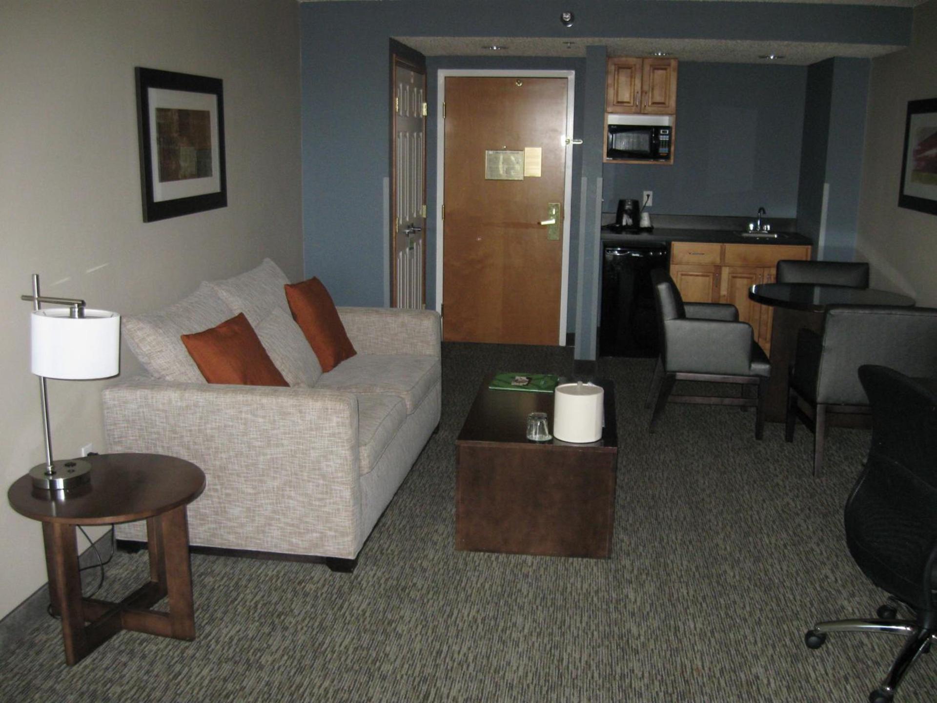 Wingate by Wyndham Fargo photo 16