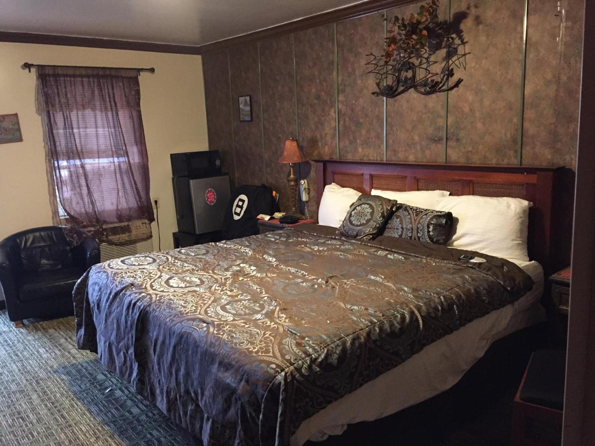 Colony inn motel photo 9