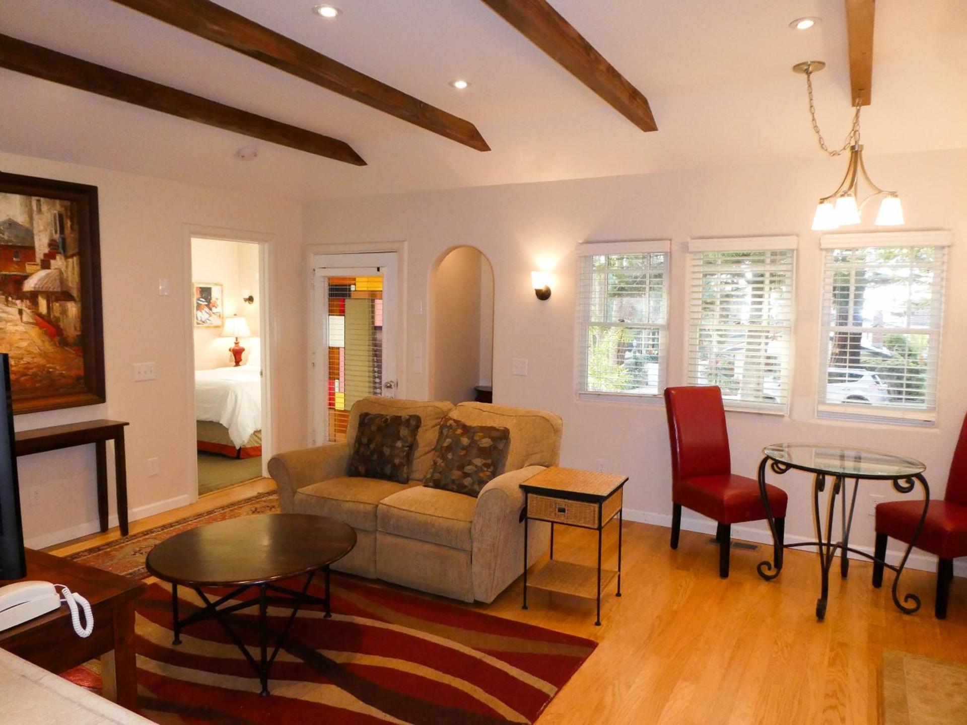 Briarwood Inn photo 36