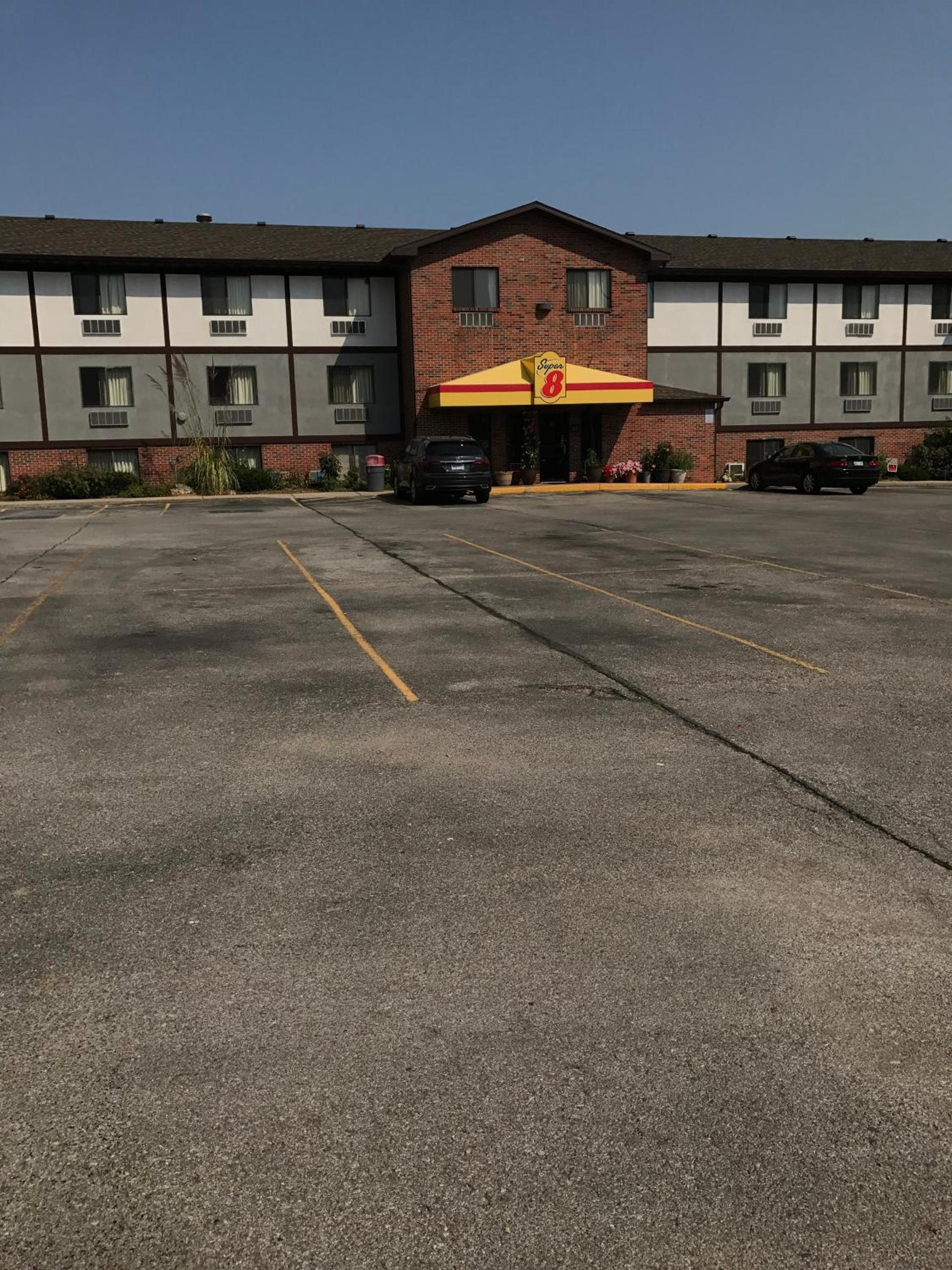 Days Inn by Wyndham Omaha NE photo 8