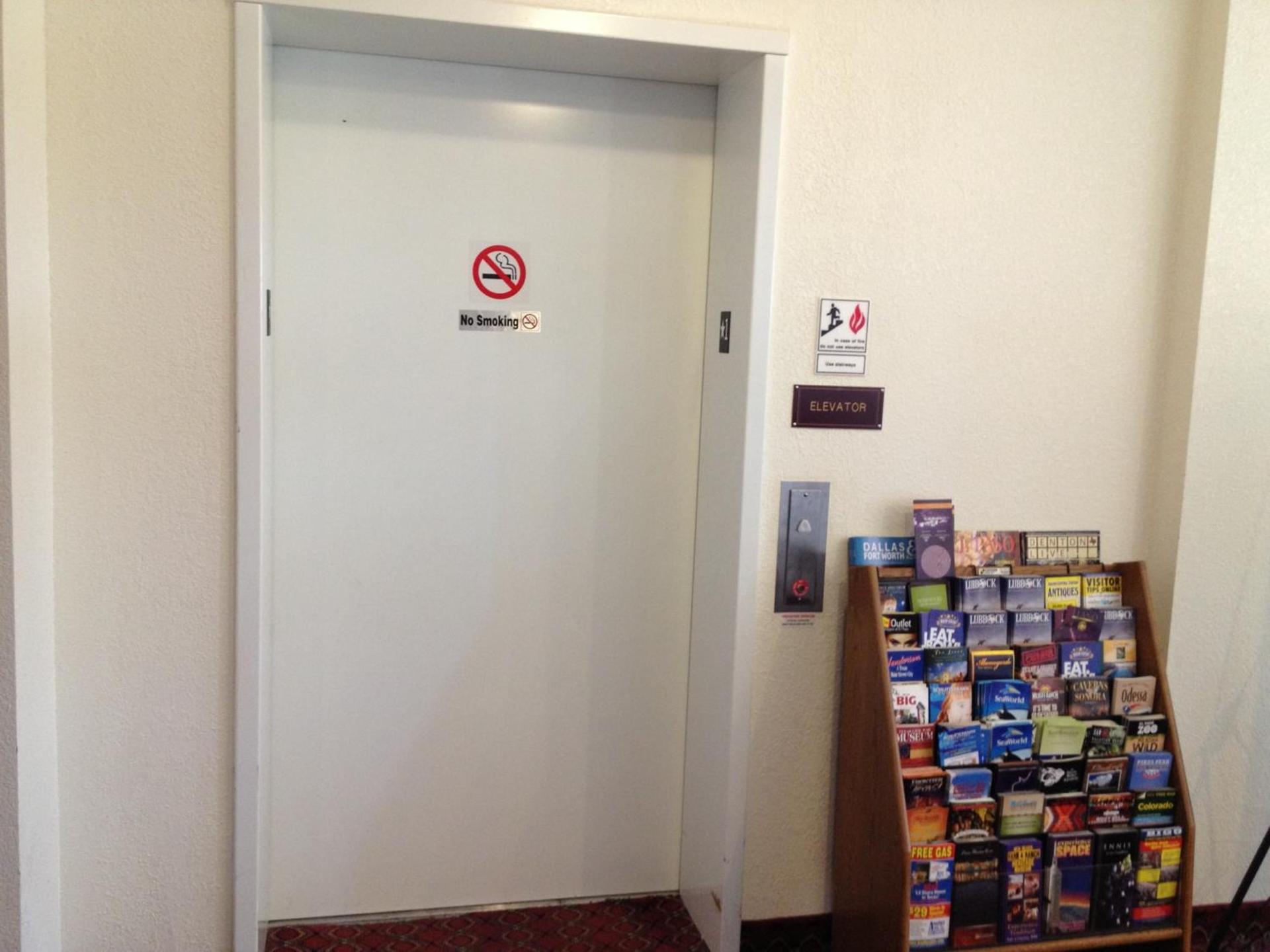 Howard Johnson by Wyndham Lubbock TX photo 23