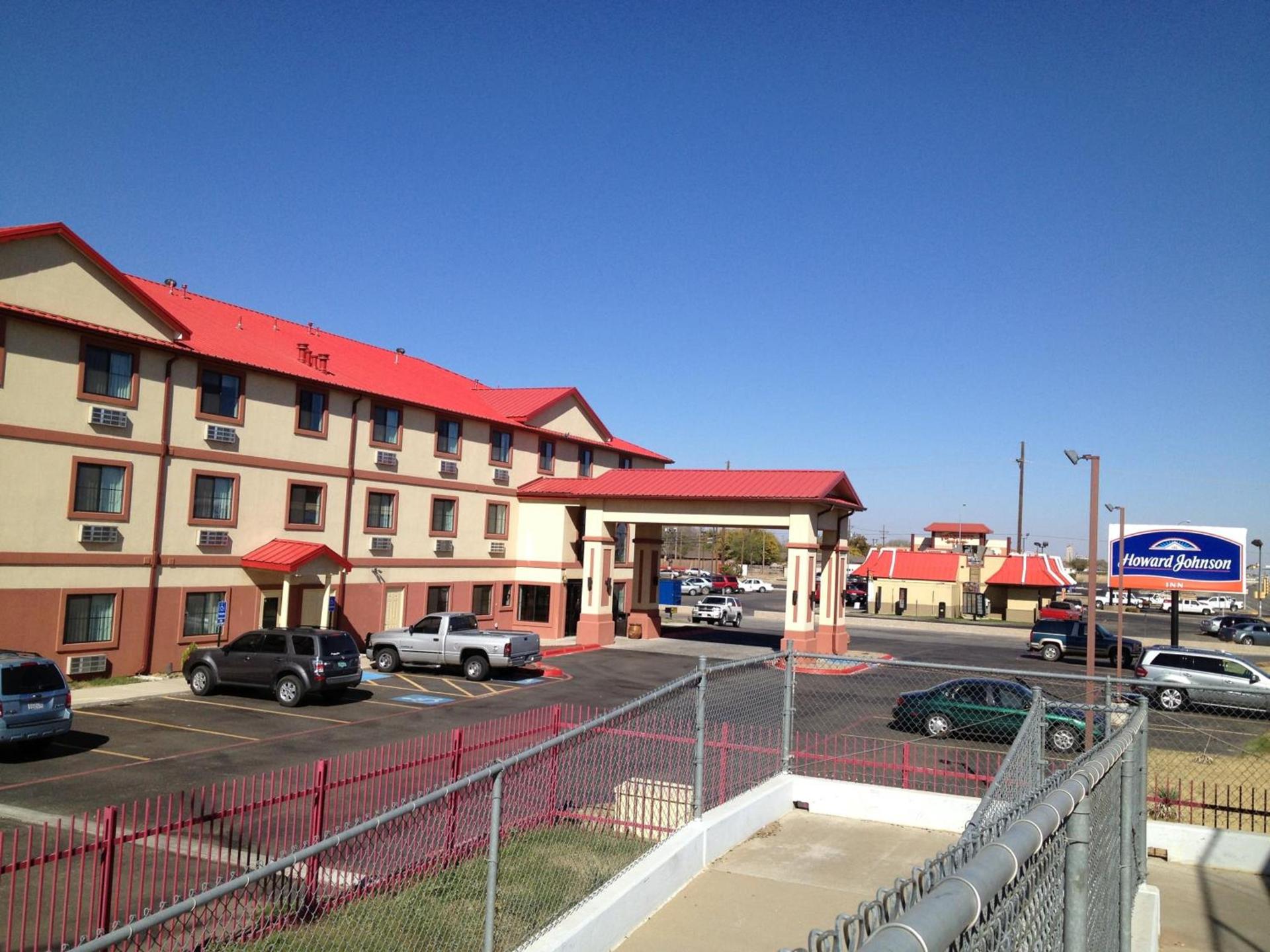 Howard Johnson by Wyndham Lubbock TX photo 50