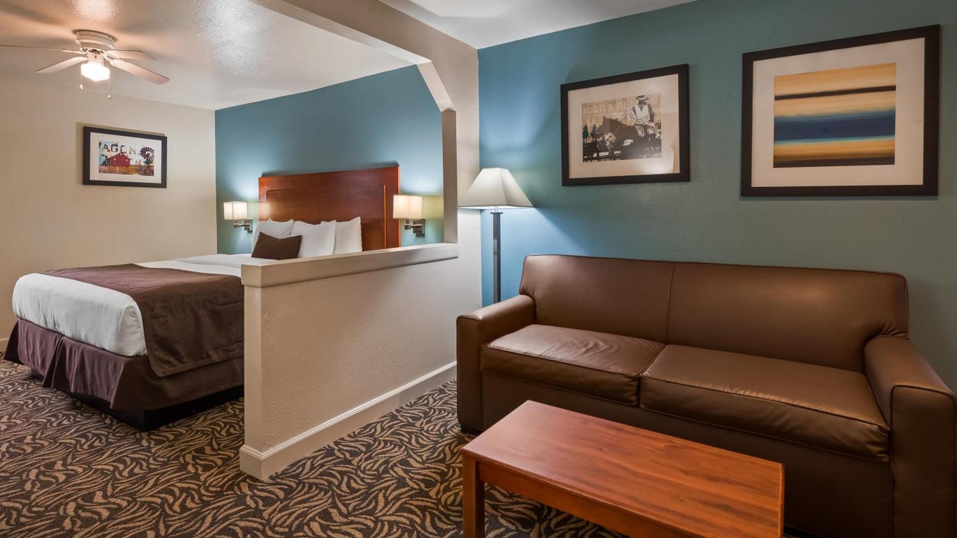 Best Western Regency Inn & Suites photo 12