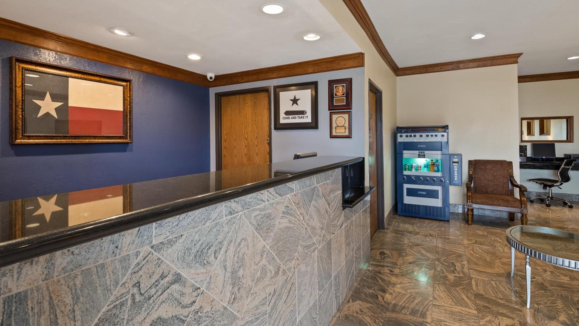 Best Western Regency Inn & Suites photo 9