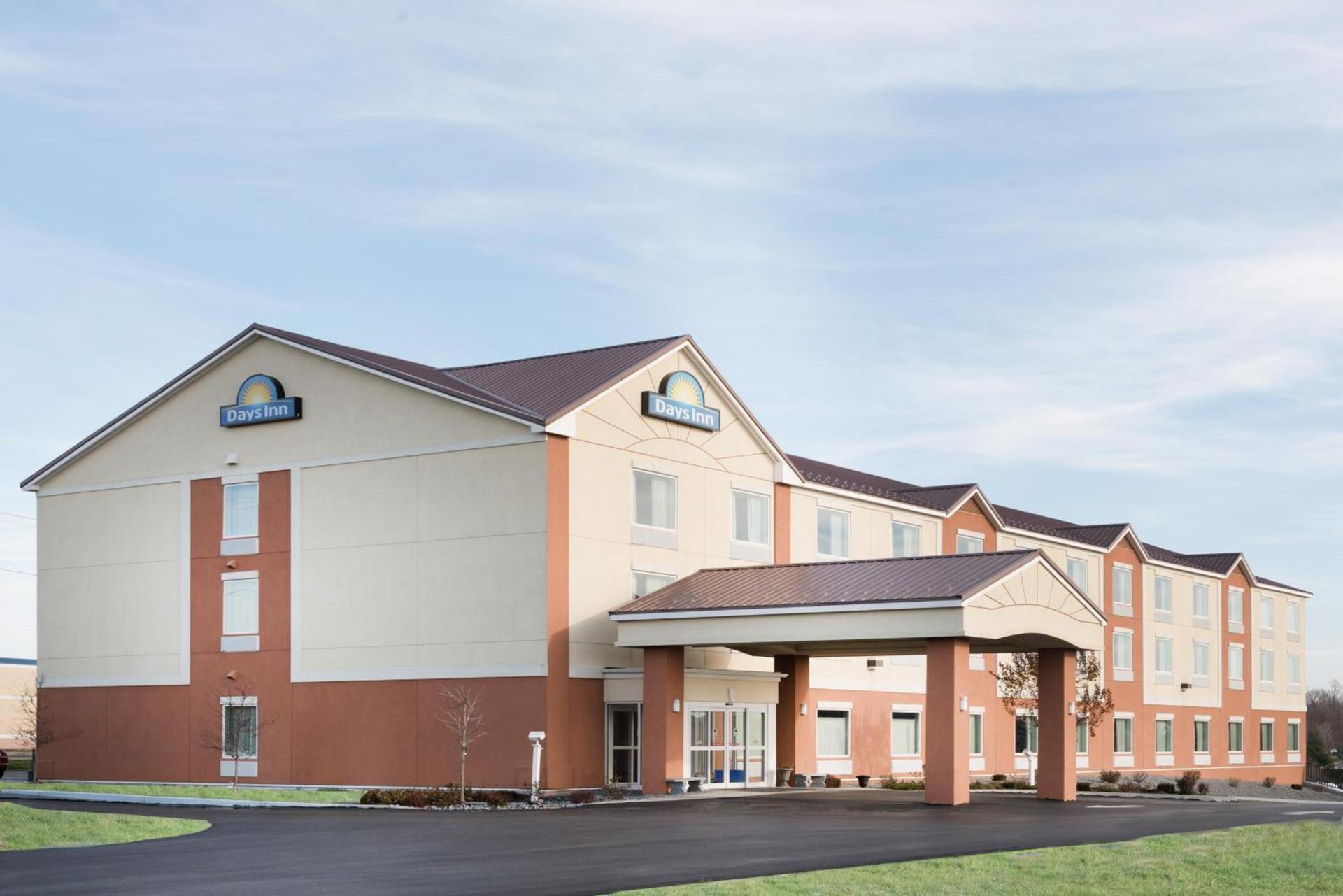 Days Inn by Wyndham Watertown Fort Drum photo 2