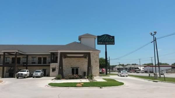 Atria Inn & Suites photo 2