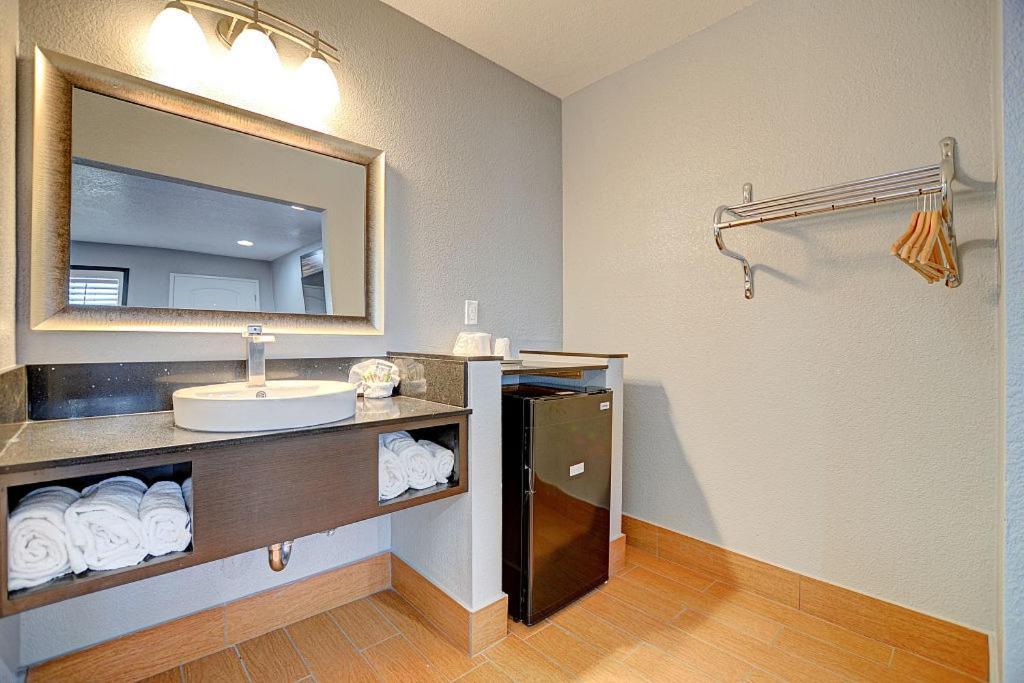 Welcome Inn San Bernardino/ Colton photo 4