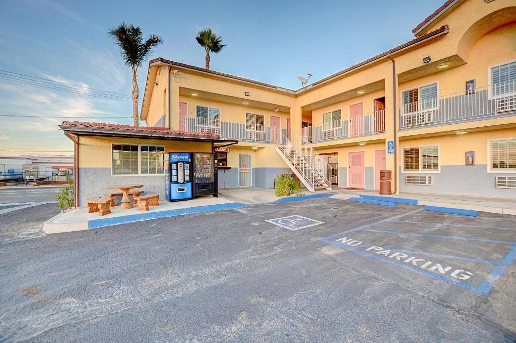 Welcome Inn San Bernardino/ Colton photo 27