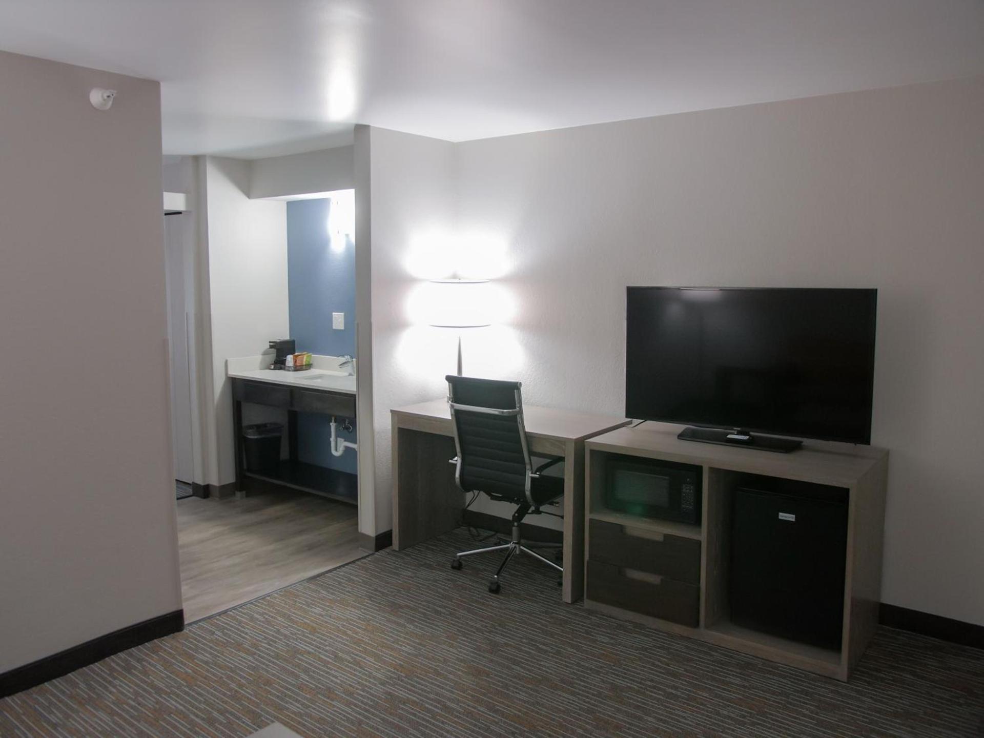 Wingate by Wyndham Louisville Airport Expo Center photo 27