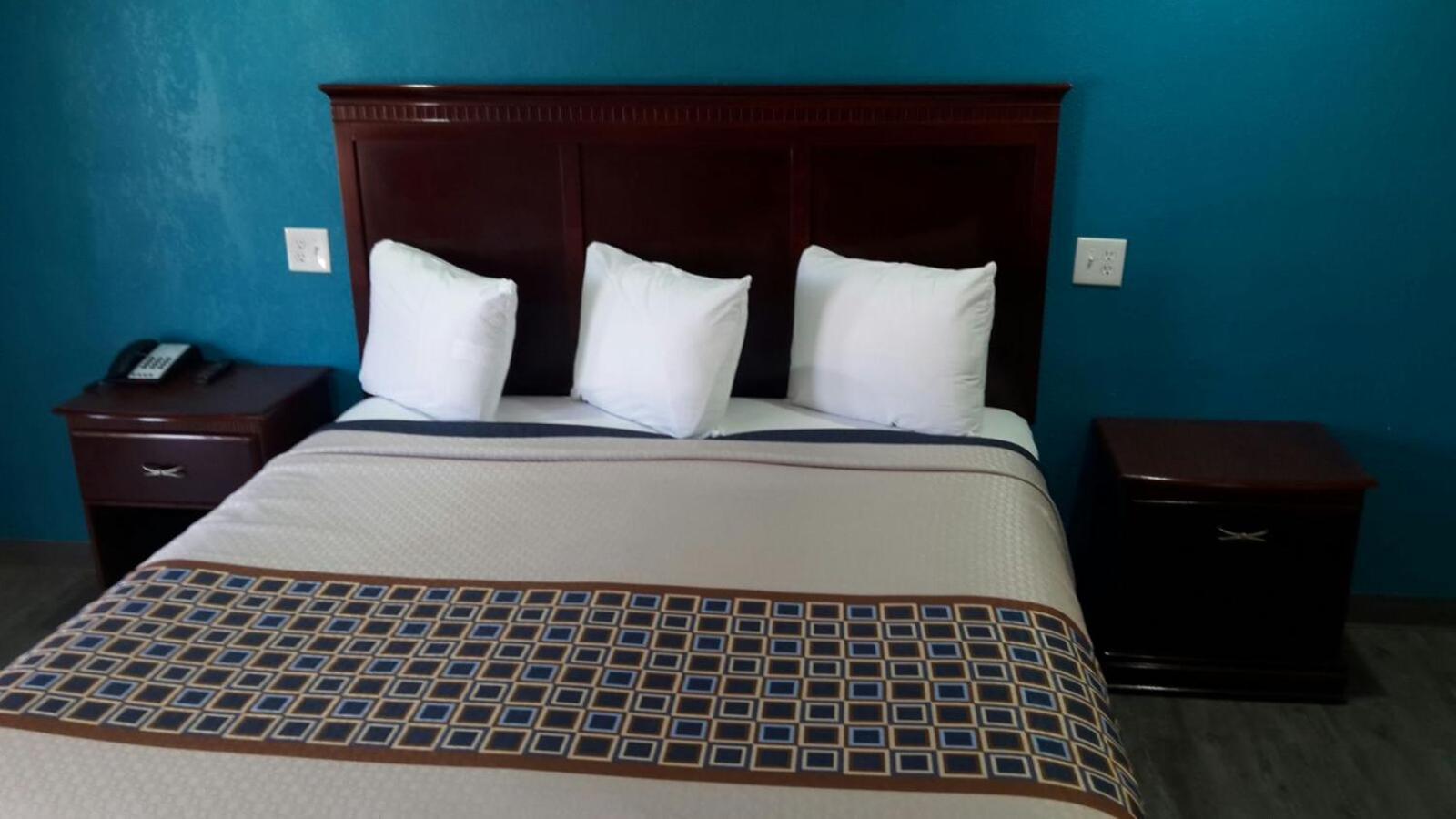 Paris Inn and Suites photo 13