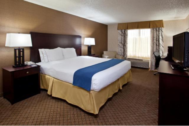 Holiday Inn Express Grove City - Premium Outlet Mall by IHG photo 2