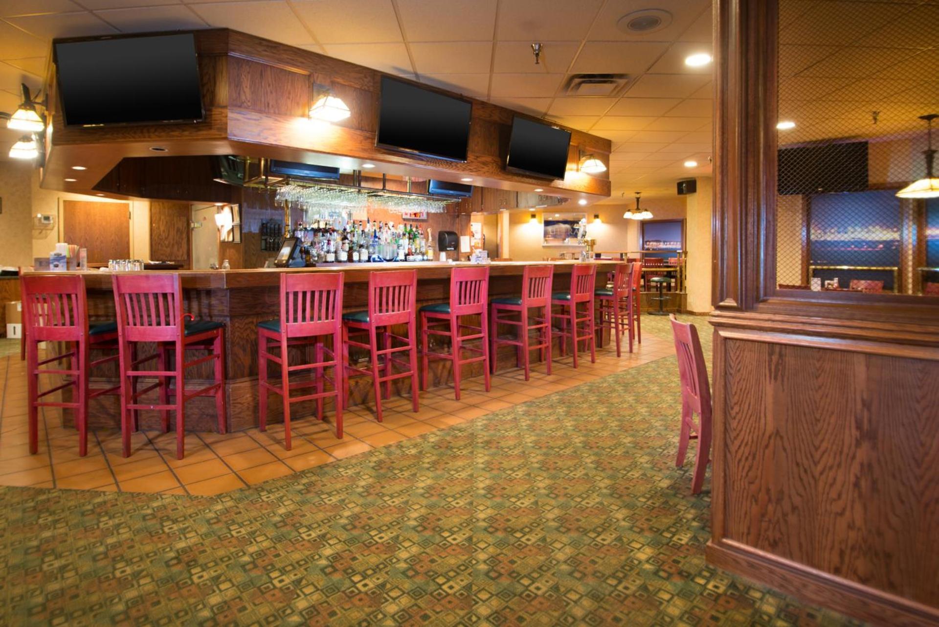 Crossroads Hotel and Huron Event Center photo 29
