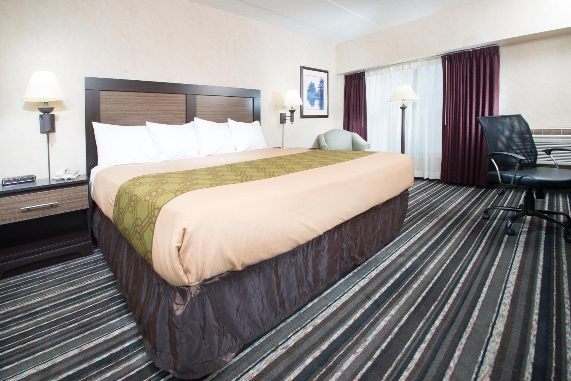 Crossroads Hotel and Huron Event Center photo 23