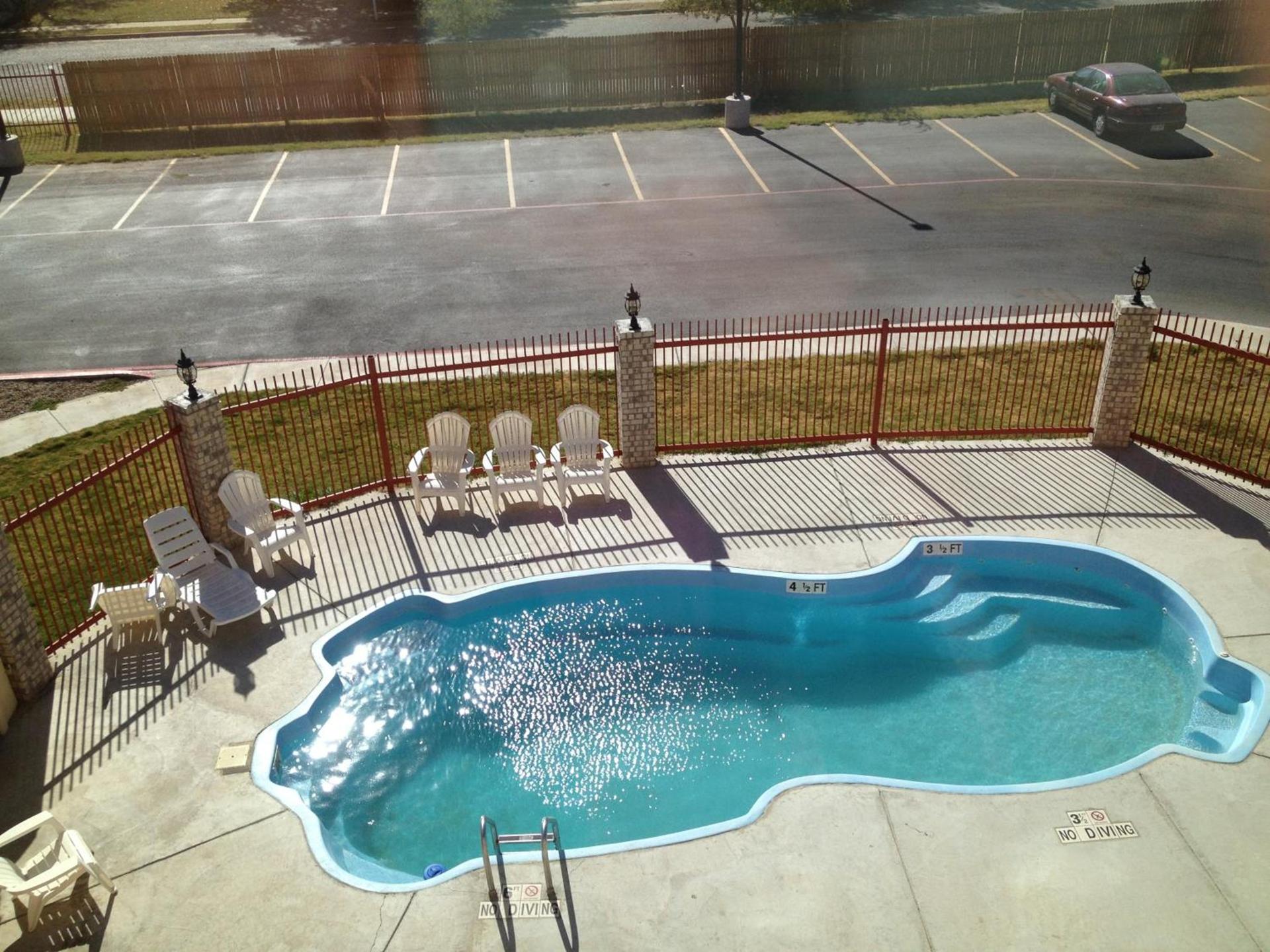 Howard Johnson by Wyndham Lubbock TX photo 13