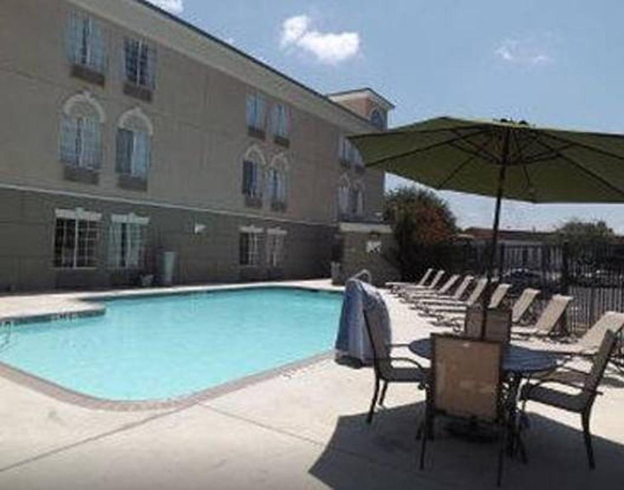 Wingate by Wyndham San Marcos photo 13