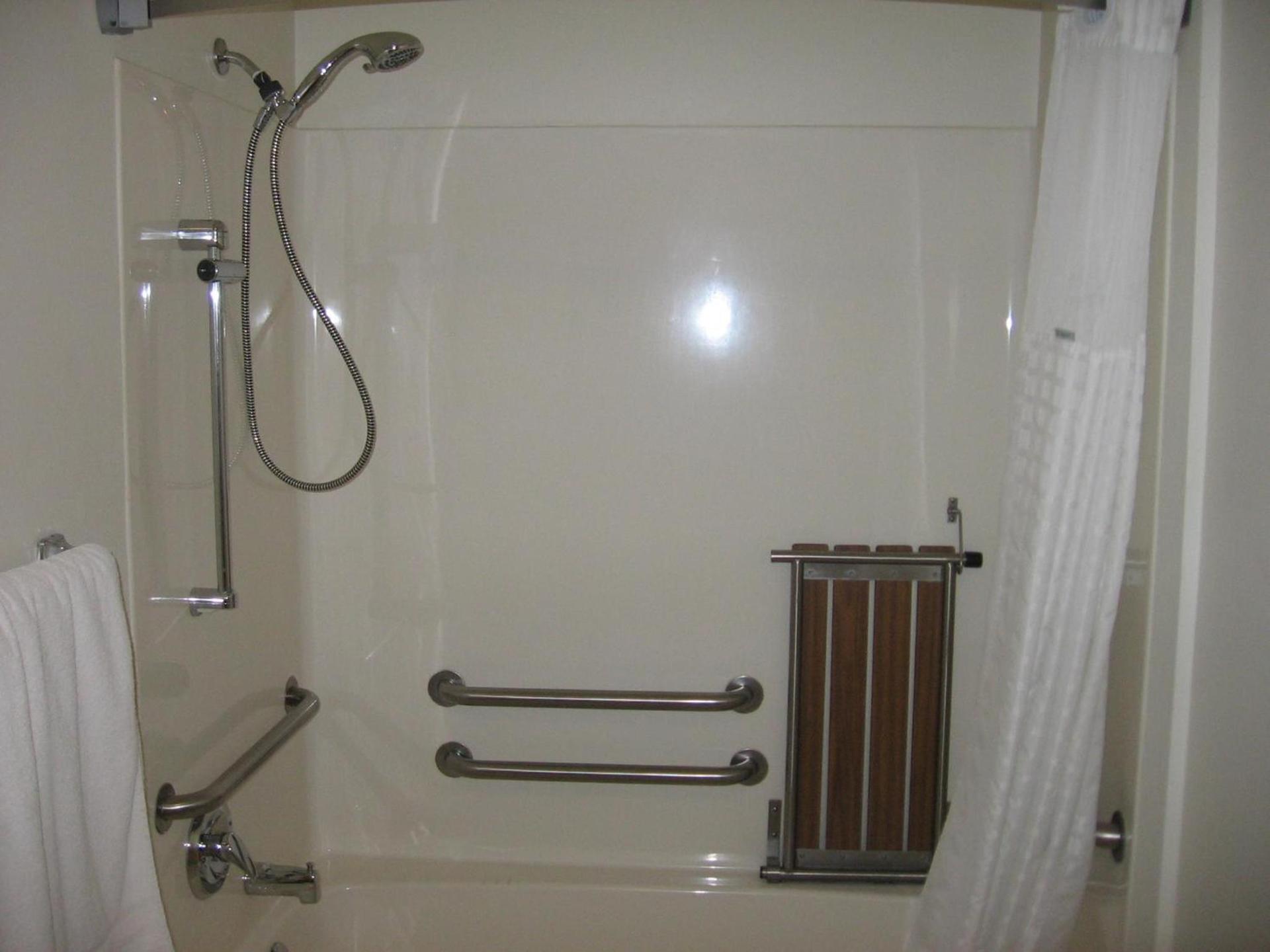 AmericInn by Wyndham Mauston photo 10