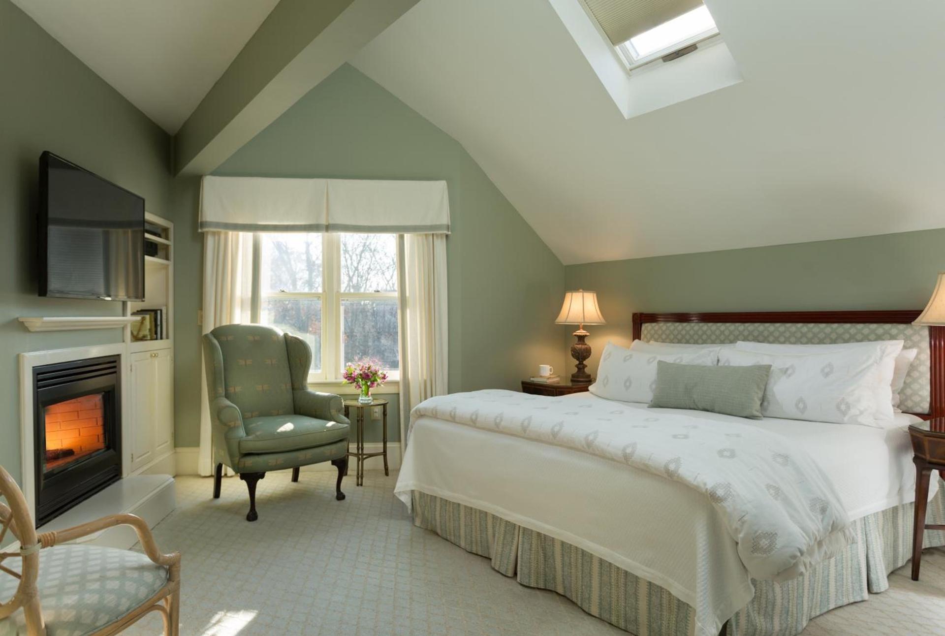 Harbor Light Inn photo 32