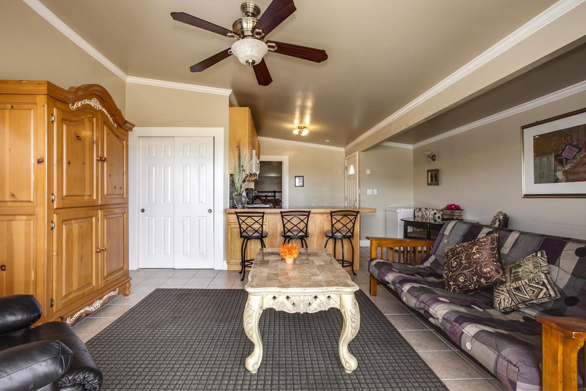 Beachwood Condos & Resort photo 59