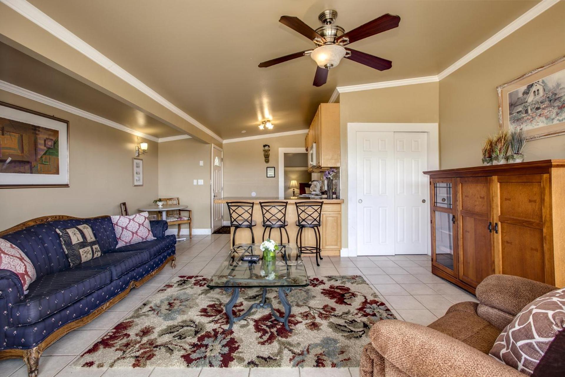 Beachwood Condos & Resort photo 46