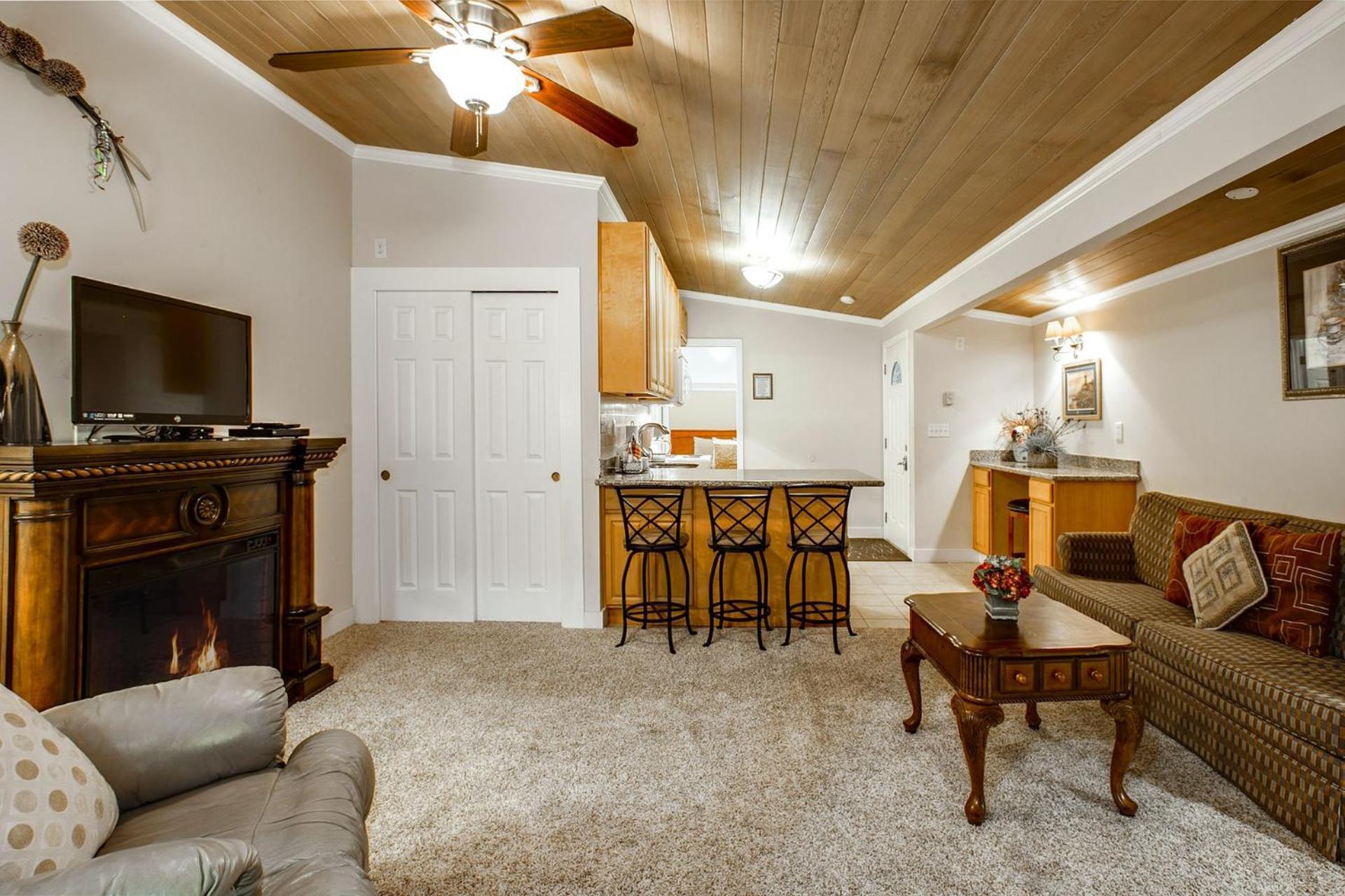 Beachwood Condos & Resort photo 35