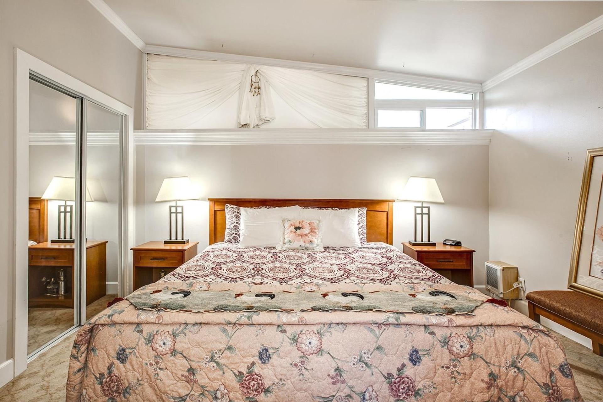 Beachwood Condos & Resort photo 42