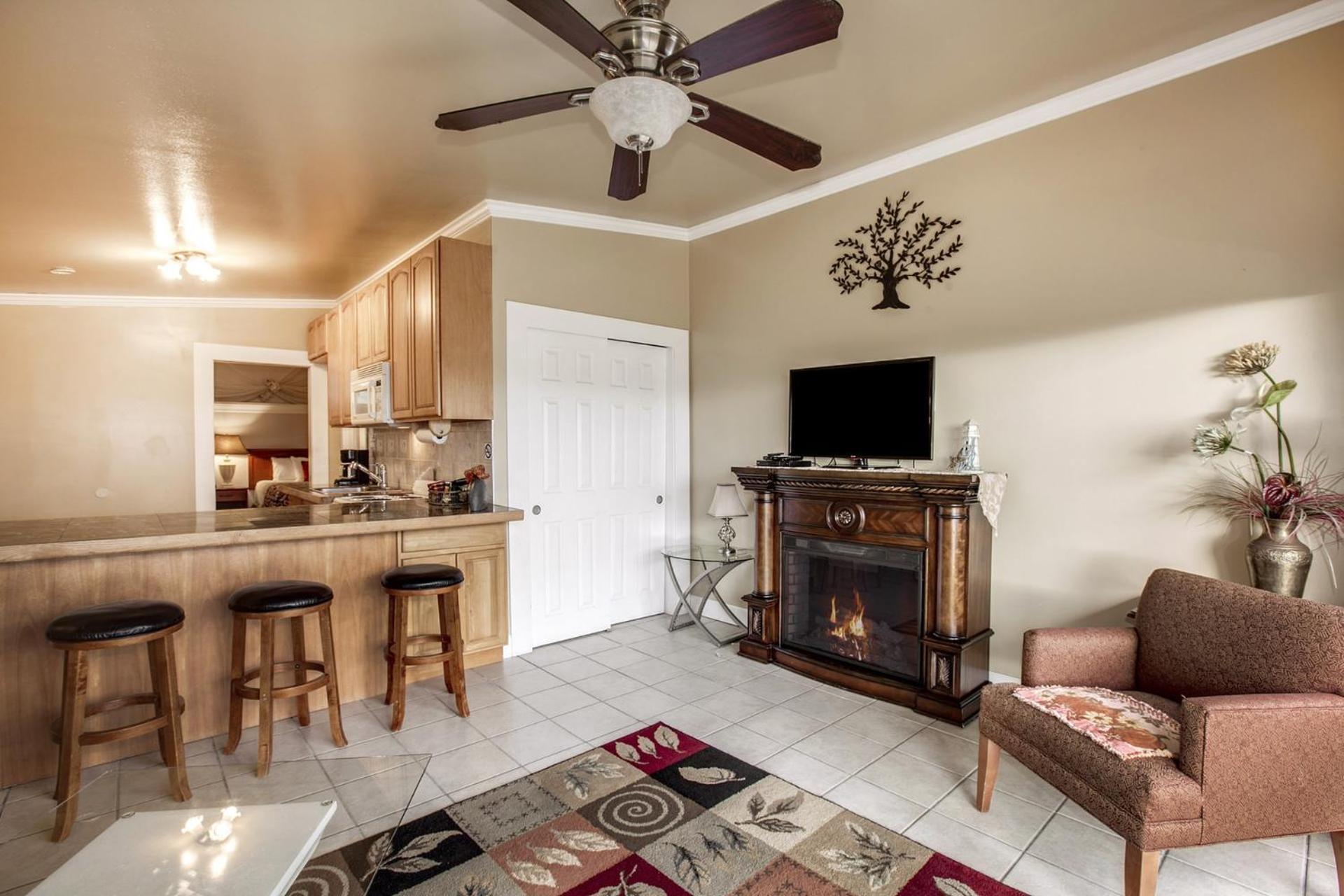 Beachwood Condos & Resort photo 29
