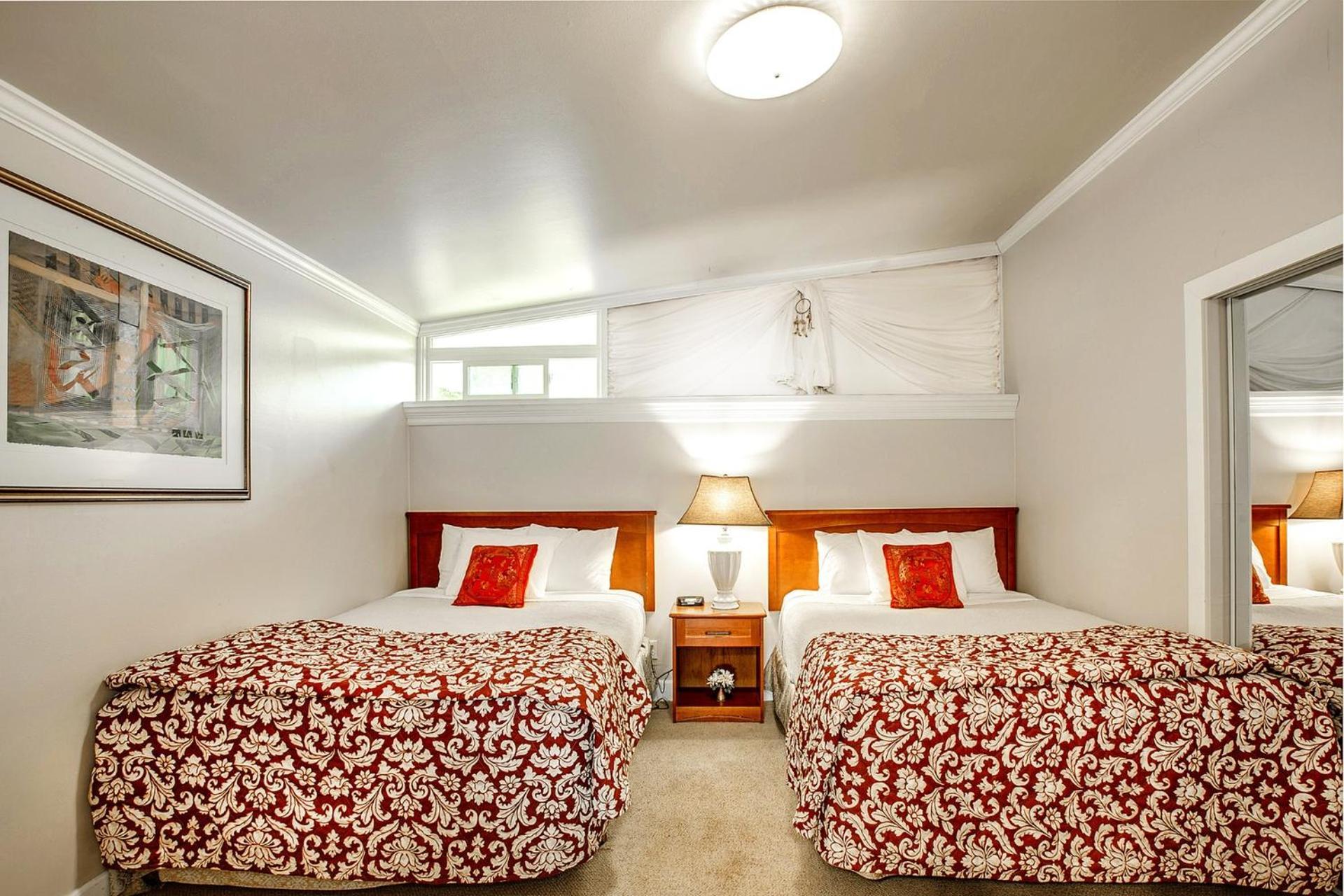 Beachwood Condos & Resort photo 31