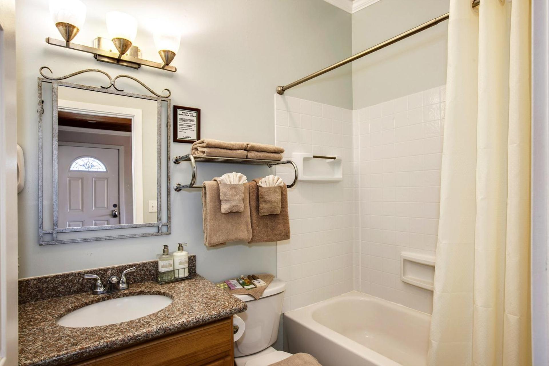 Beachwood Condos & Resort photo 22