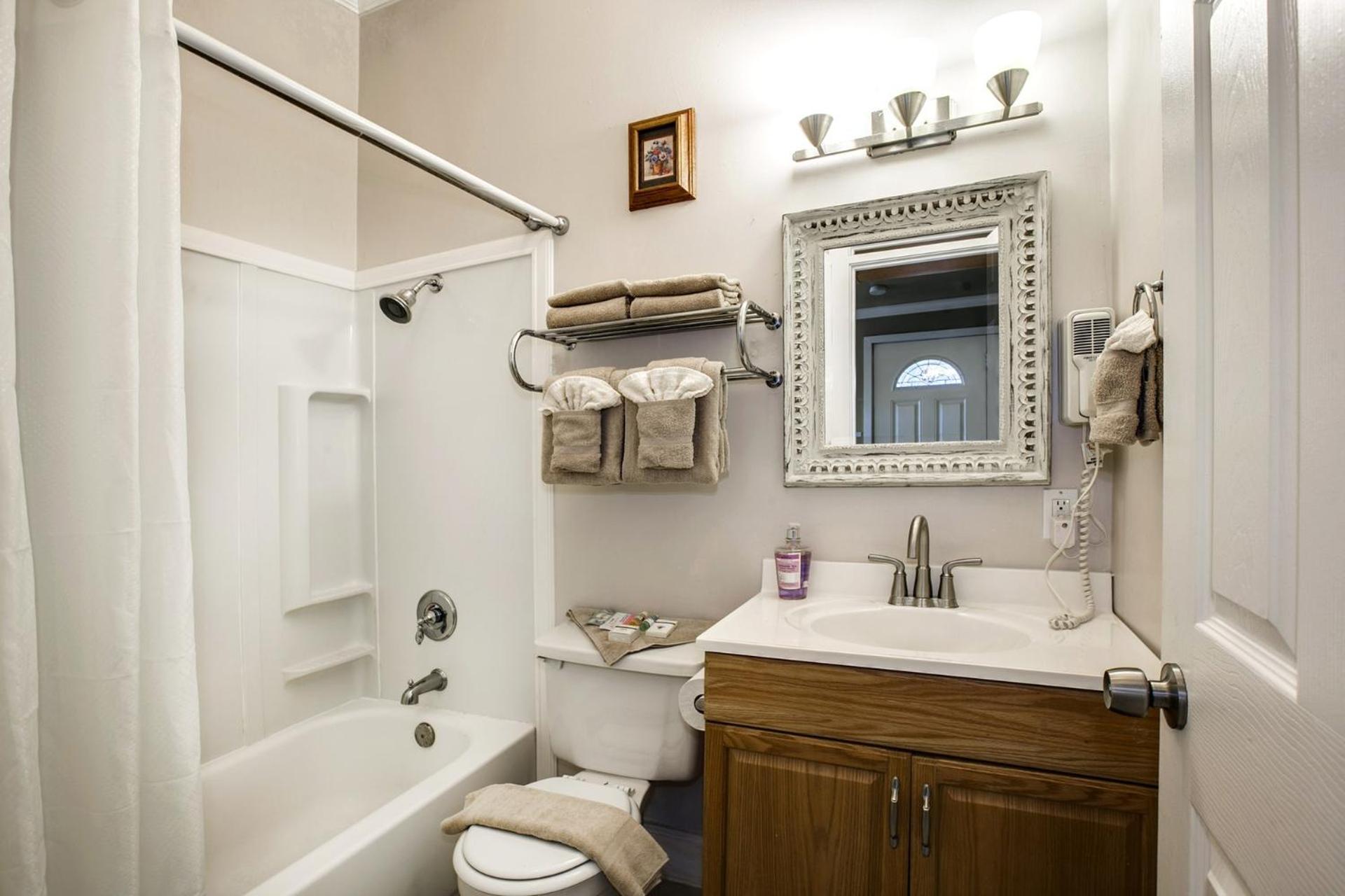 Beachwood Condos & Resort photo 19