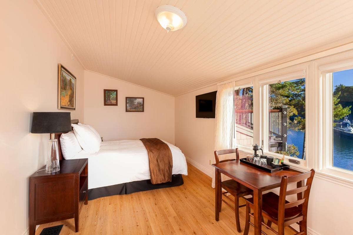 Noyo Harbor Inn photo 13