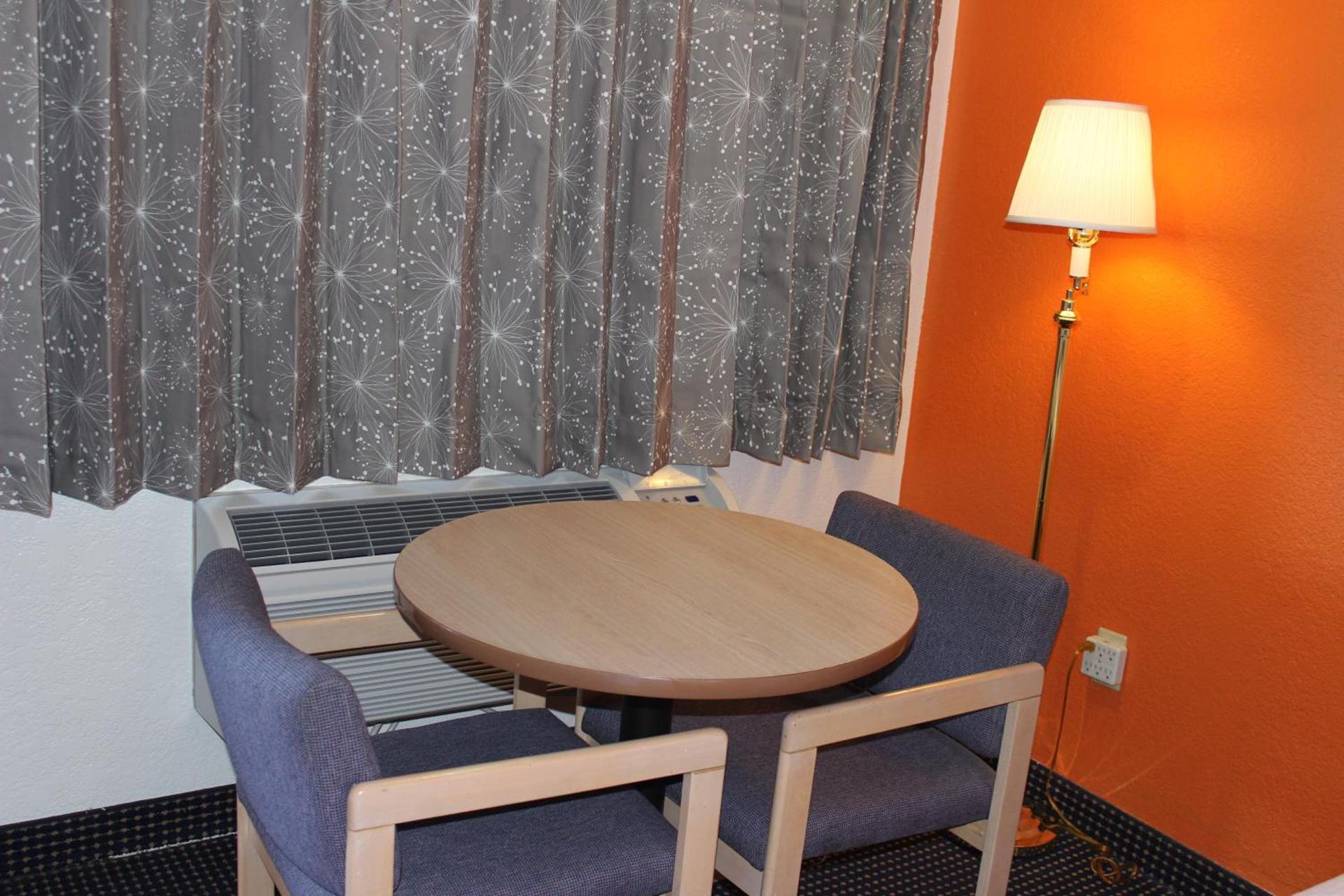 Howard Johnson by Wyndham Holbrook photo 23