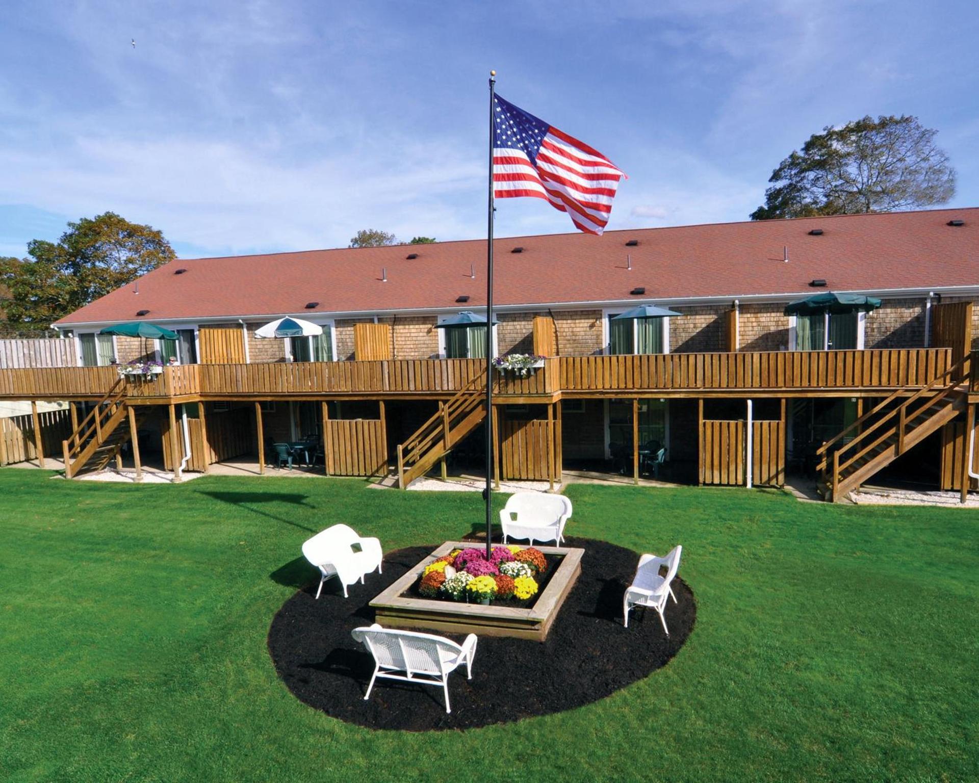 Cape Winds Resort photo 1