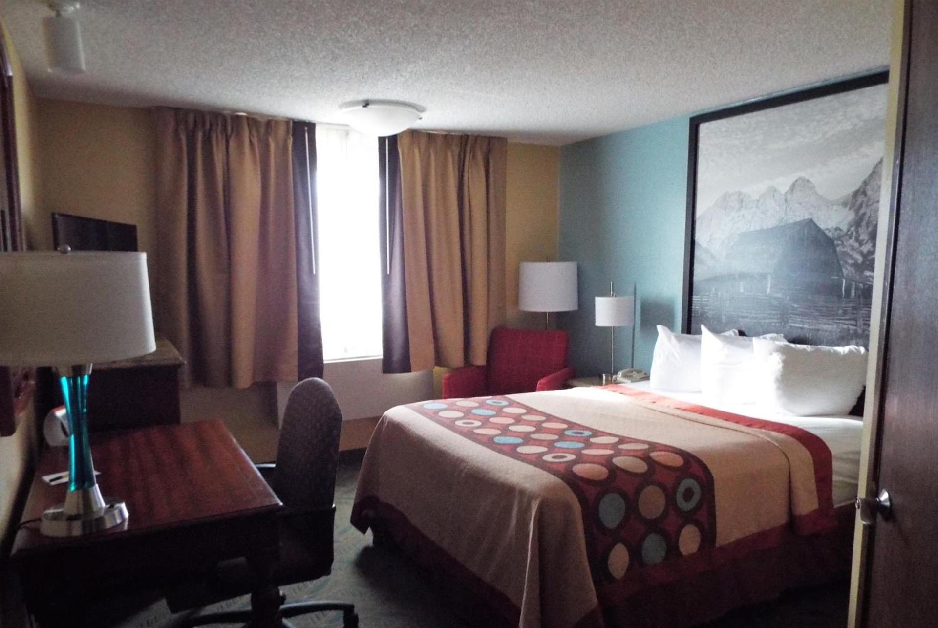 Super 8 by Wyndham Casper East/Evansville photo 20