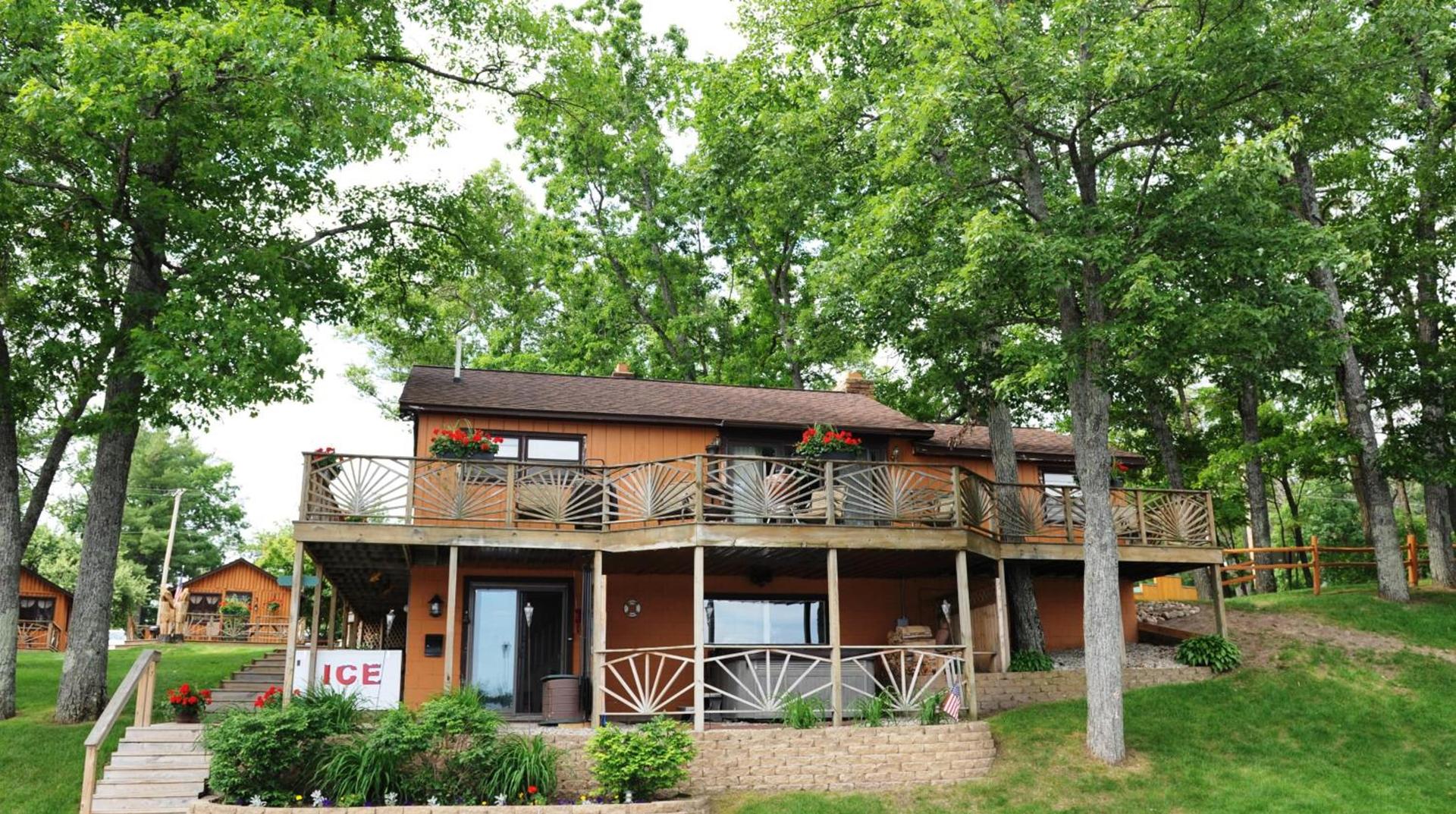 Clear Lake Resort photo 7