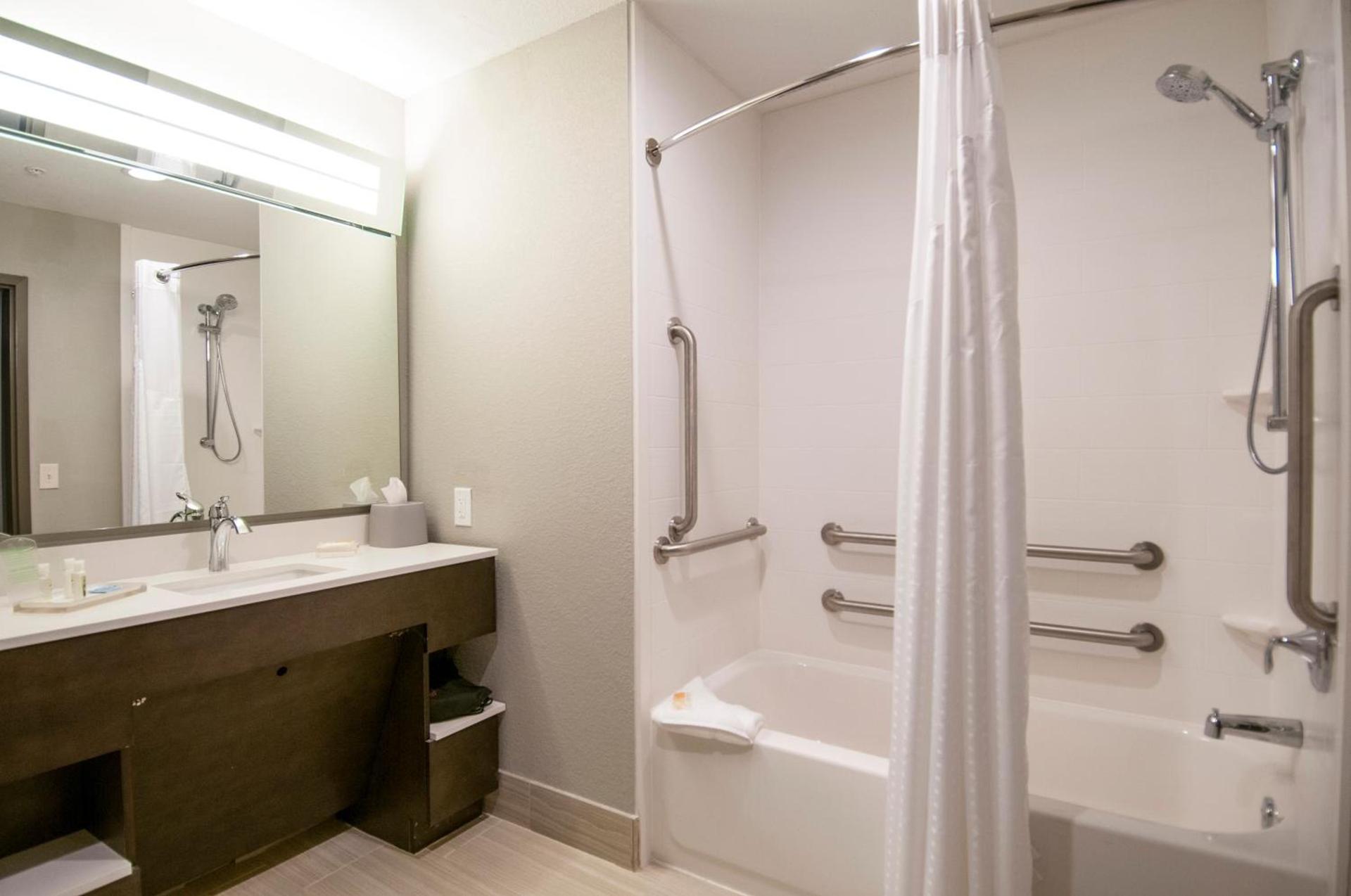Holiday Inn - New Orleans Airport North by IHG photo 9